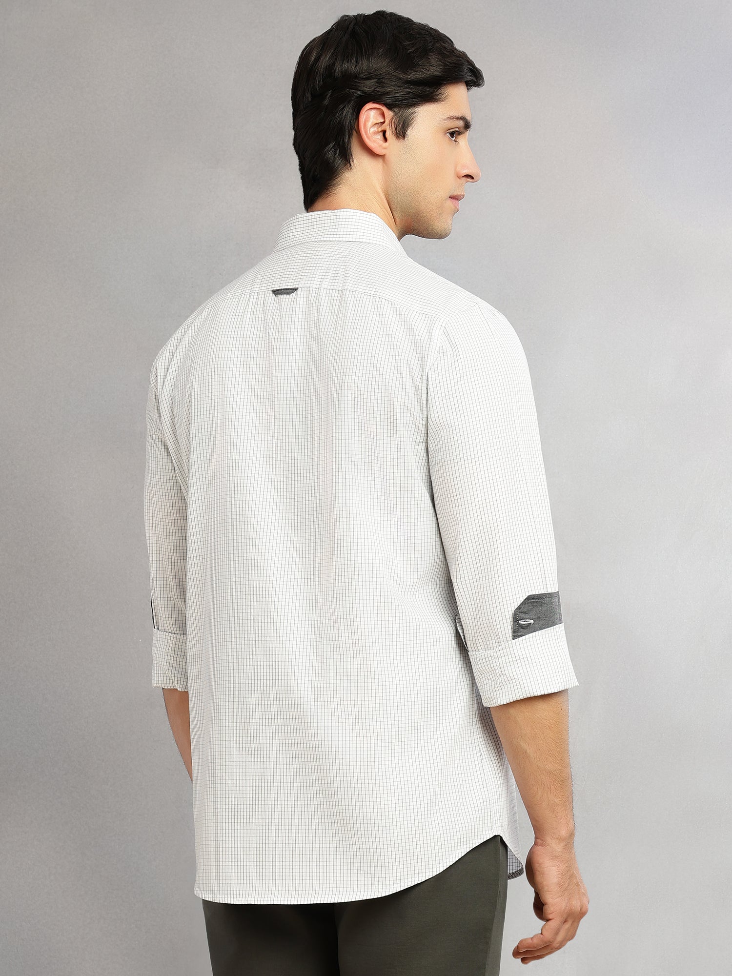 Thomas Scott Men White Regular Fit Long Sleeves Spread Collar Micro Checks 100% Cotton Casual Shirt
