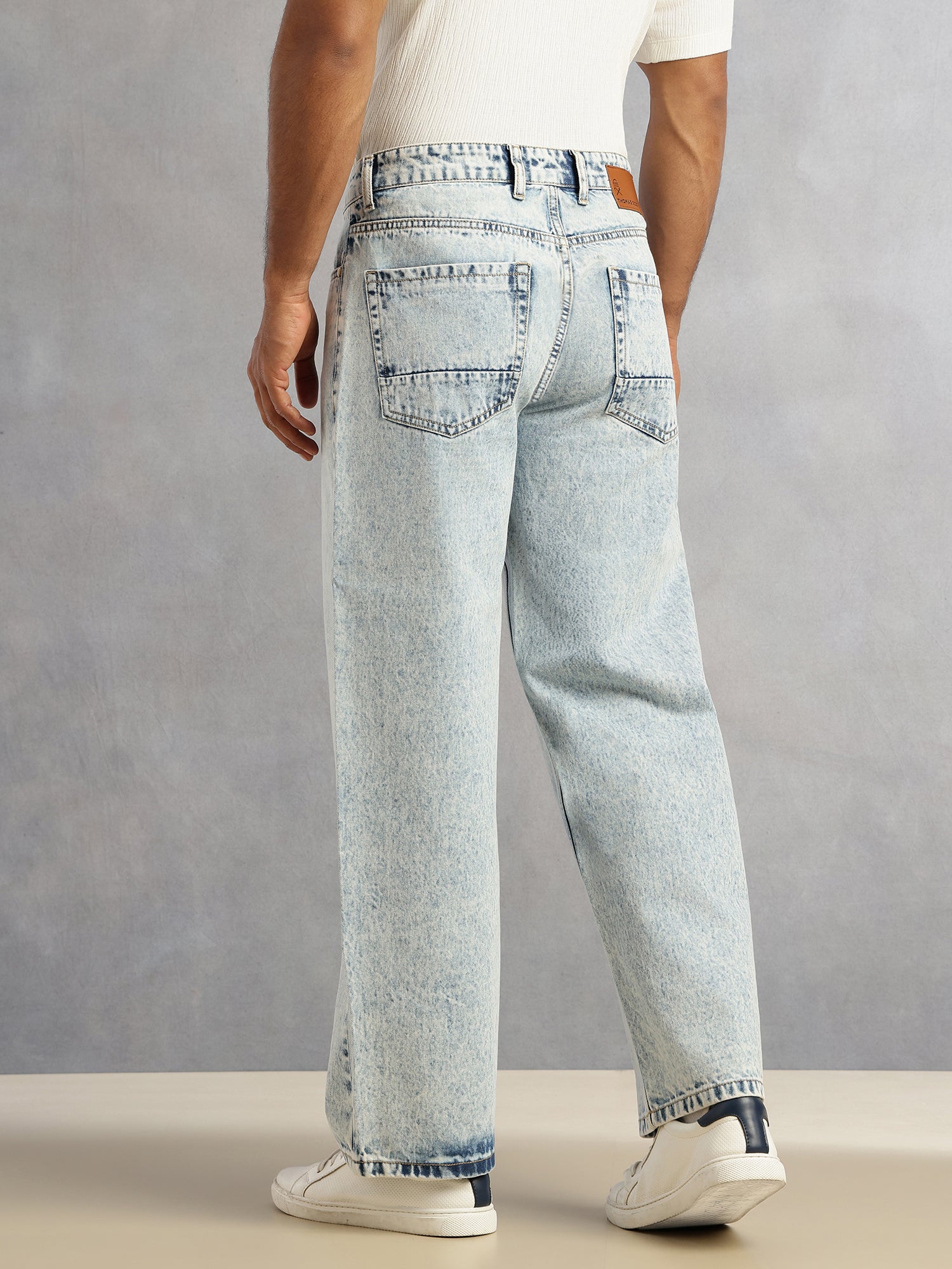 Thomas Scott Men Light Blue Mid-Rise Light Shade Baggy Fit Clean Look 5 Pocket Design Non Stretchable Jeans