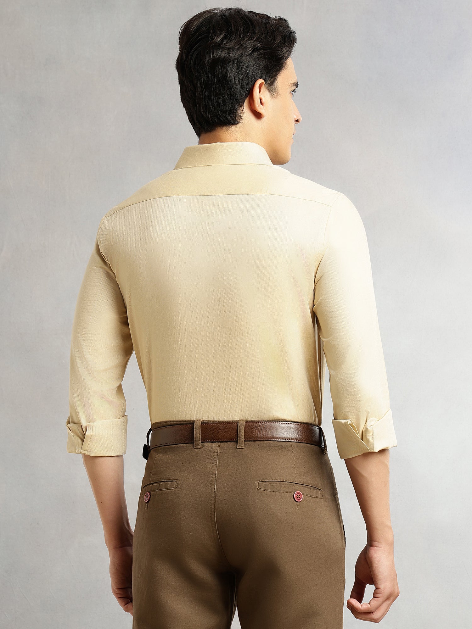 Thomas Scott Men Beige Regular Fit Long Sleeves Spread Collar with Contrast Fabric Solid 100% Cotton Formal Shirt
