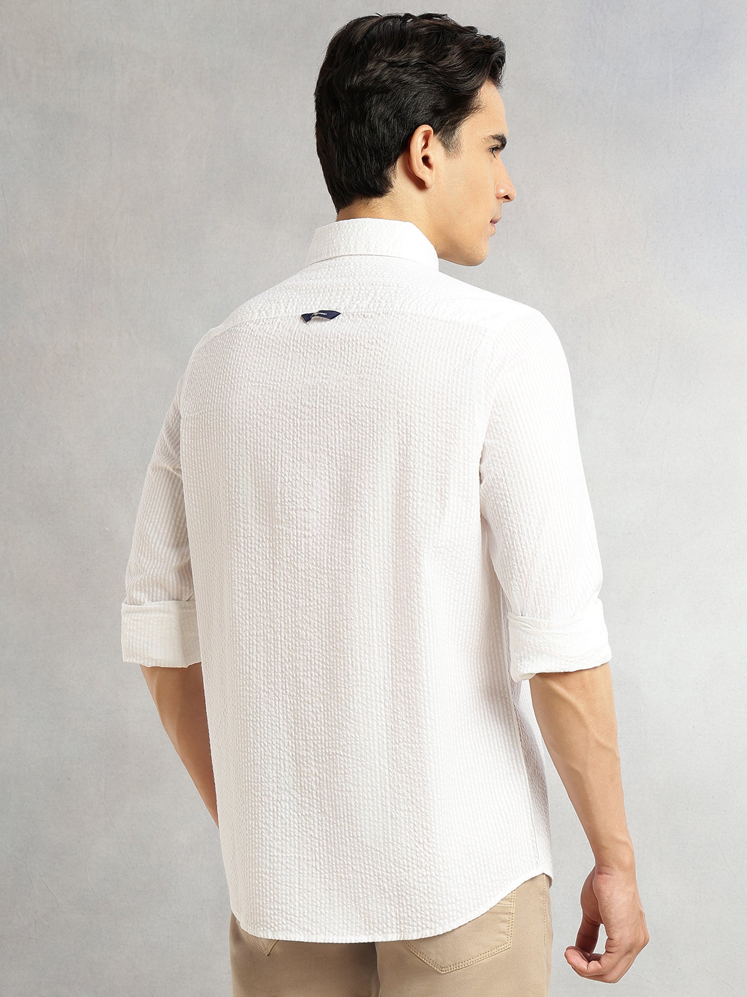 Thomas Scott Men White Premium Slim Fit Long Regular Sleeves Button-Down Collar Pinstripes 100% Cotton Seersucker Casual Shirt