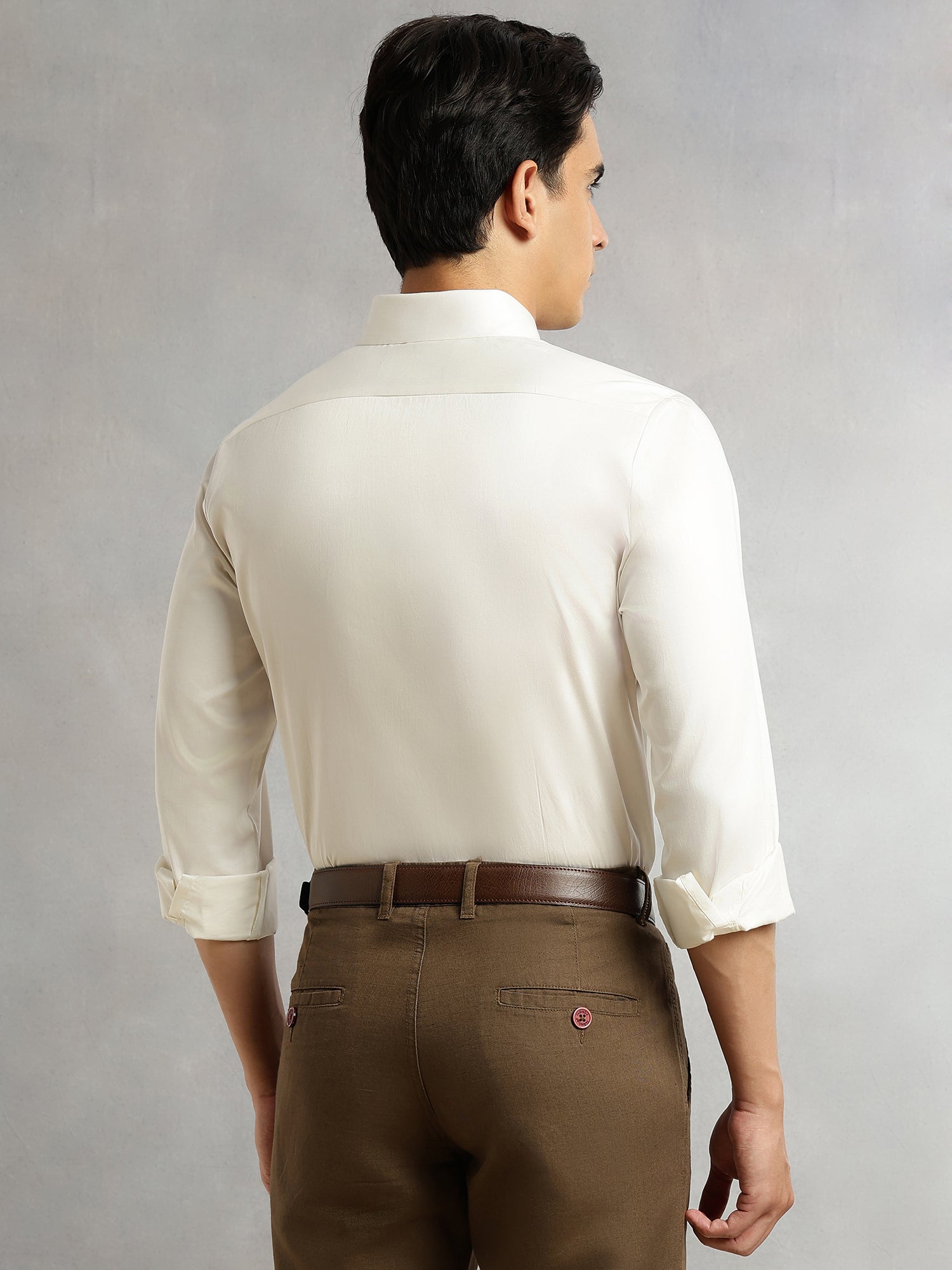 Thomas Scott Men White Premium Long Sleeves Regular Fit Spread Collar Solid 100% Cotton Formal Shirt