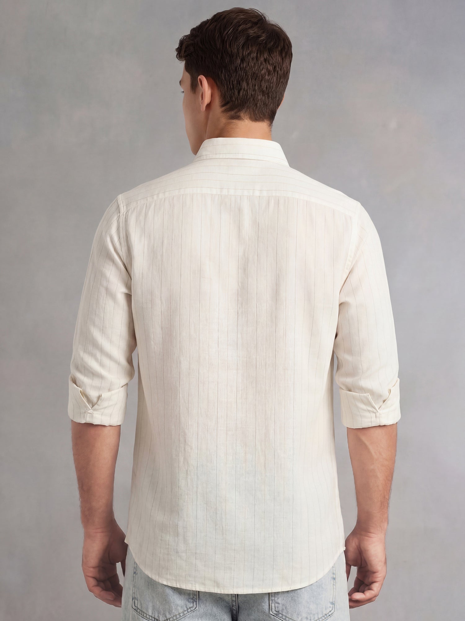 Thomas Scott Men White Slim Fit Long Sleeves Button-Down Collar Vertical Striped Linen Casual Shirt