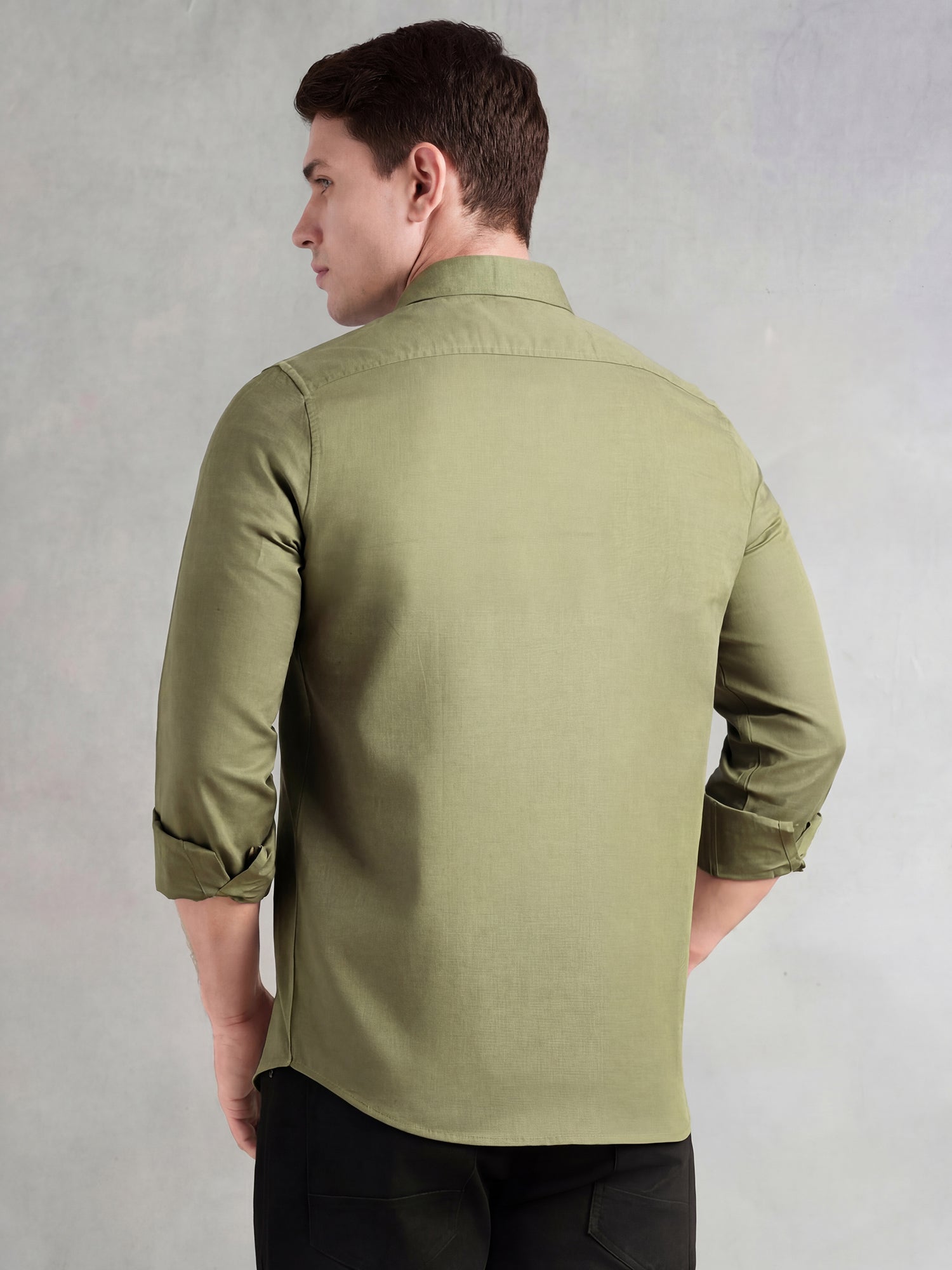 Thomas Scott Men Olive Long Regular Sleeves Slim Fit Button-Down Collar Solid Linen Casual Shirt