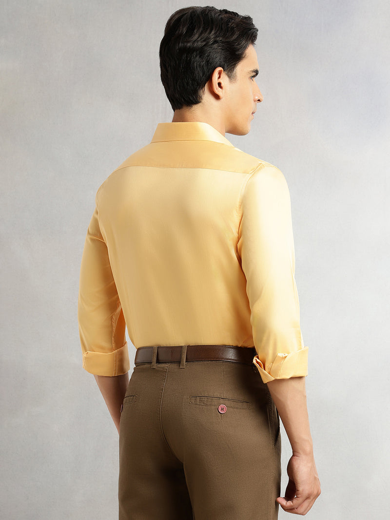 Thomas Scott Men Gold Regular Fit Long Sleeves Spread Collar Solid 100% Cotton Formal Shirt