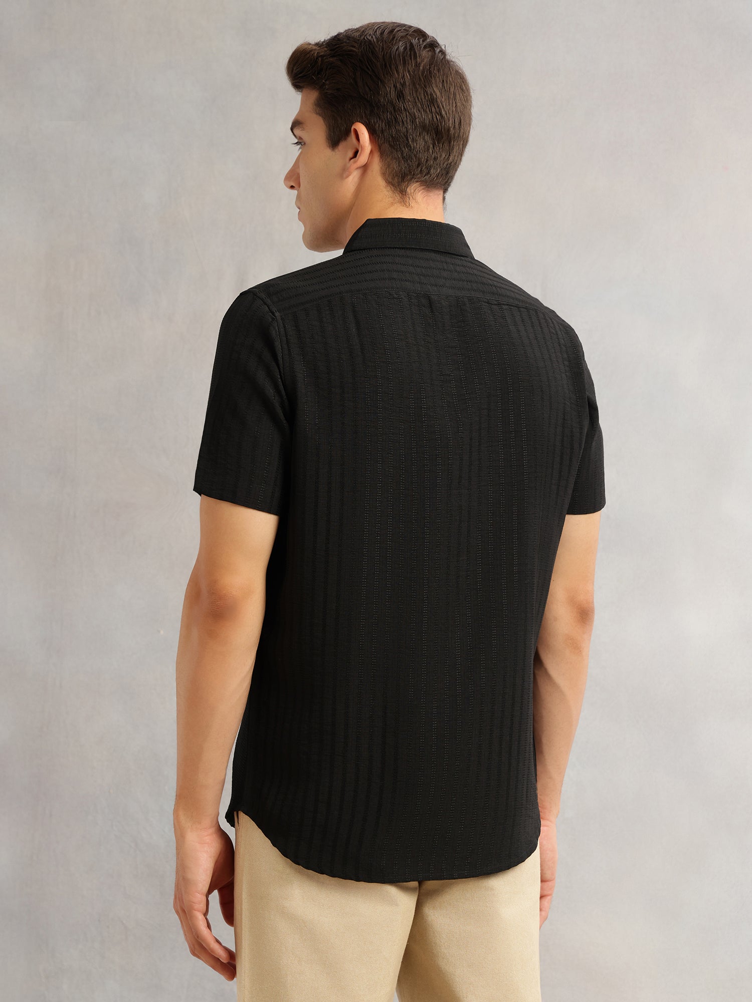 Thomas Scott Men Black Premium Regular Fit Short Sleeves Spread Collar Polyester Casual Shirt