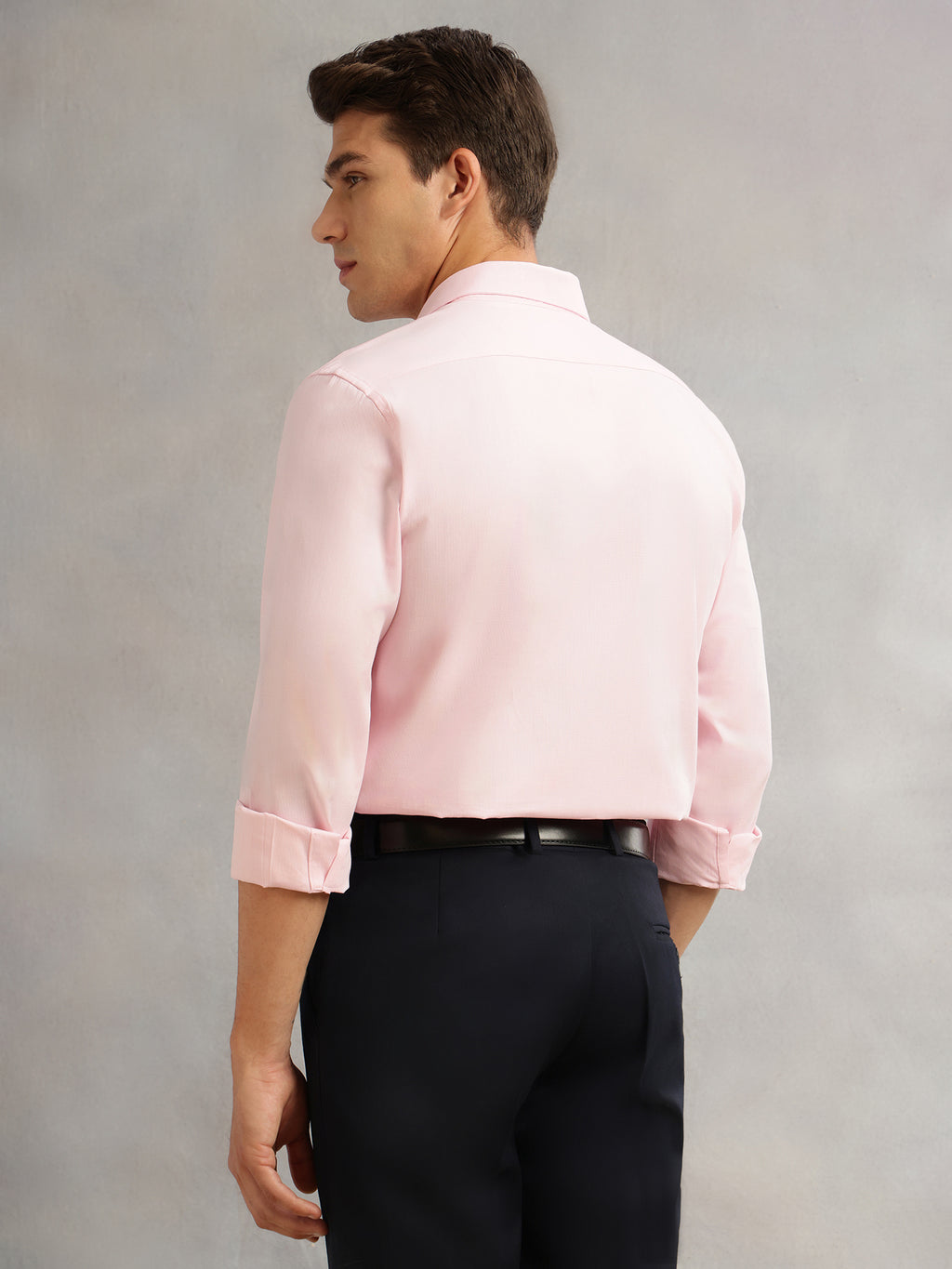 Thomas Scott Men Pink Regular Fit Long Sleeves Spread Collar with Contrast Fabric Solid 100% Cotton Formal Shirt