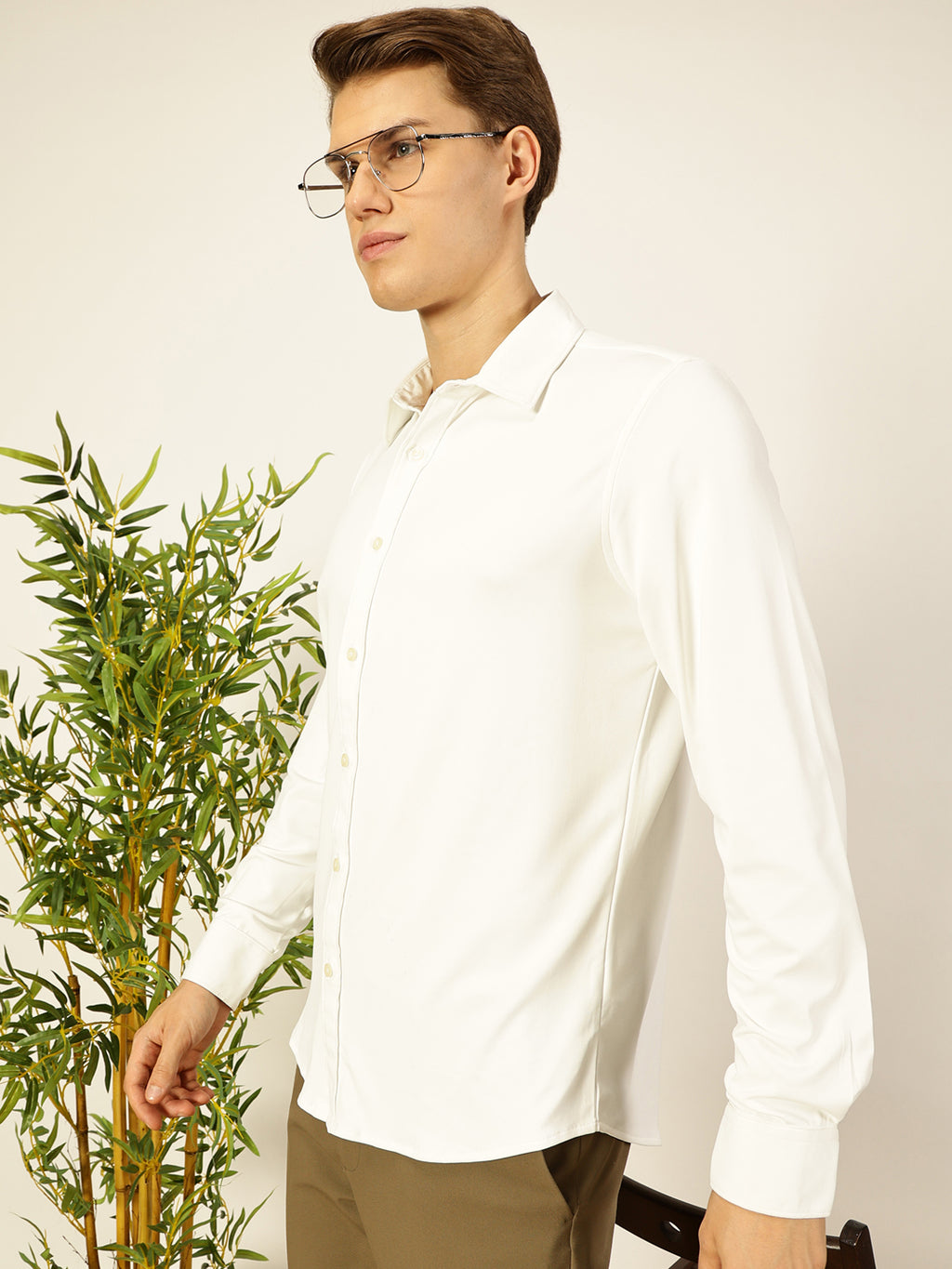 Thomas Scott Men White Premium Long Sleeves Slim Fit Spread Collar Solid Knitted Casual Shirt