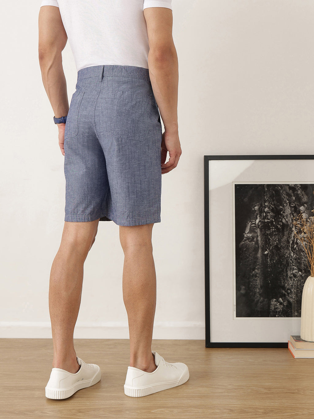 Thomas Scott Men Navy Regular Fit Mid-Rise Solid Woven Cotton Linen Shorts