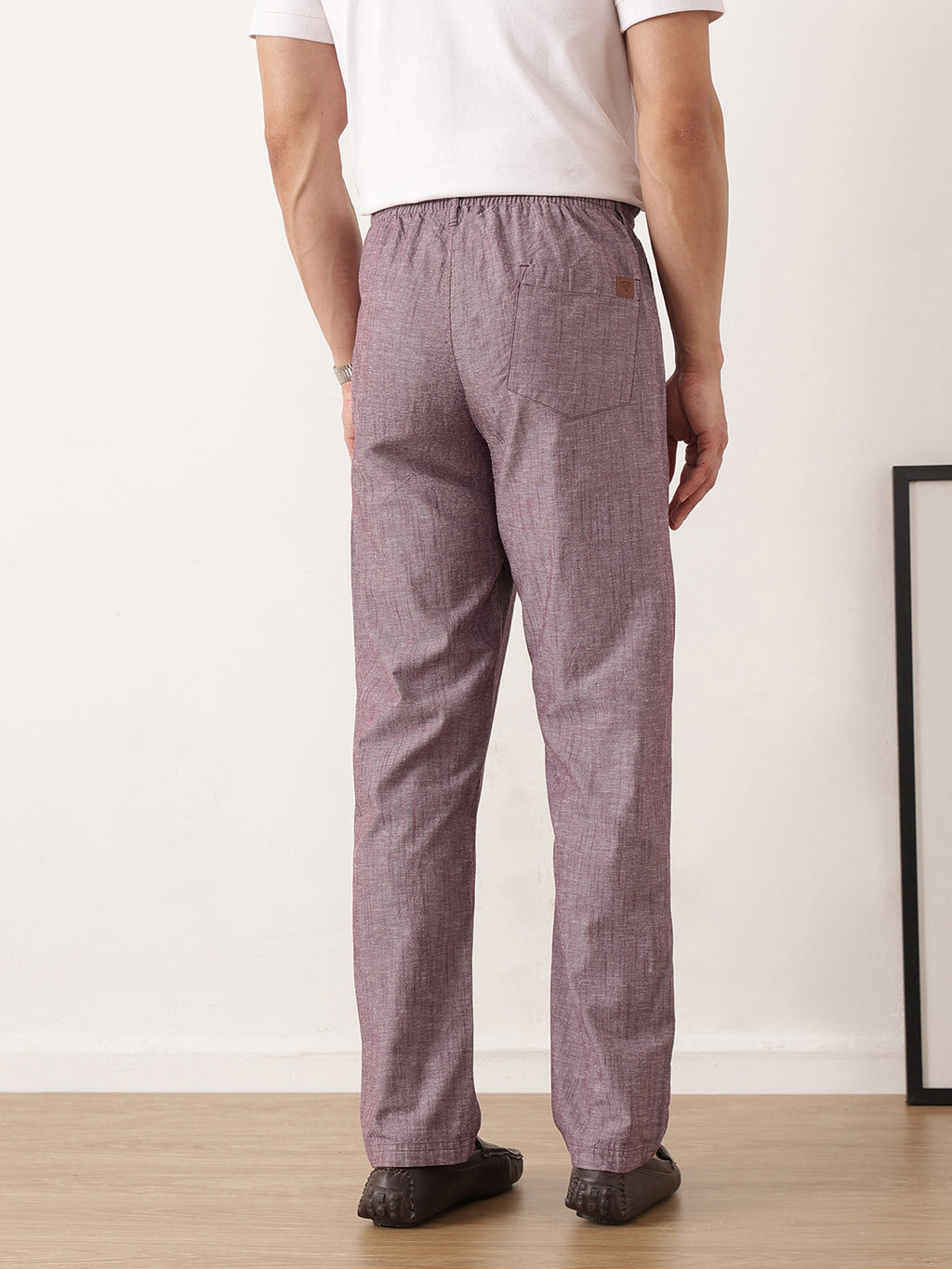Thomas Scott Men Maroon Smart Relaxed Fit Mid-Rise Solid Cotton Linen Pleated Casual Trousers