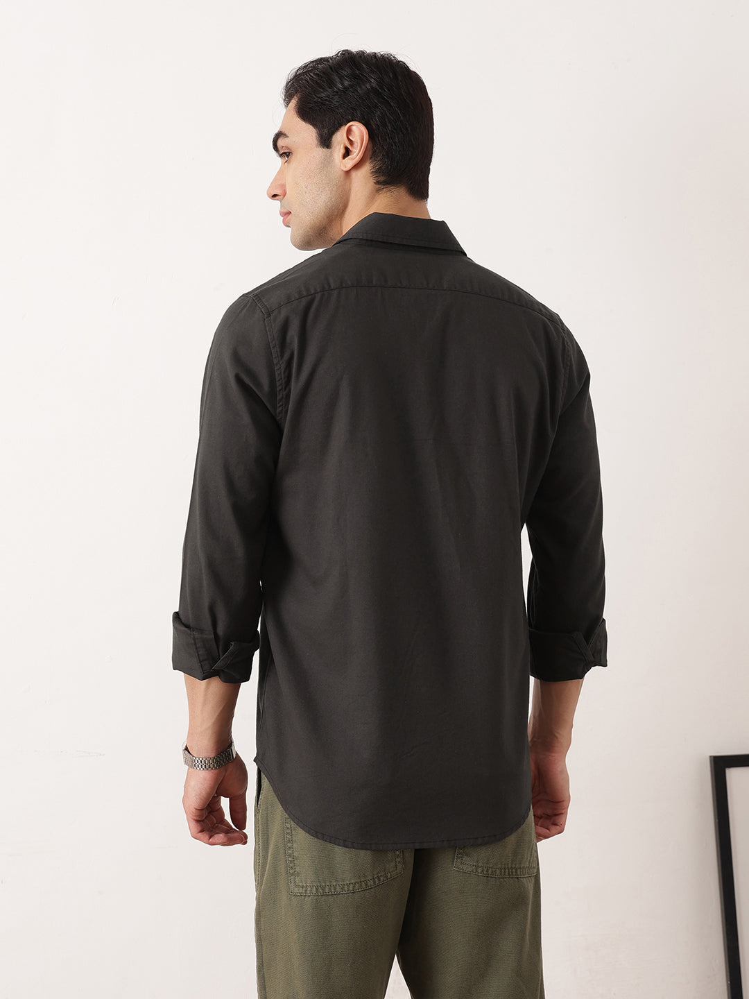 Thomas Scott Men Dark Grey Premium Regular Fit Long Sleeves Spread Collar Solid Cotton Casual Shirt with 2 Patch Pockets
