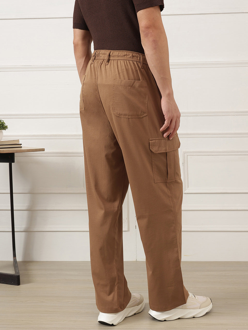 Cream Smart Easy Wash Relaxed Fit Mid-Rise Solid Woven Cargo Trouser For Men