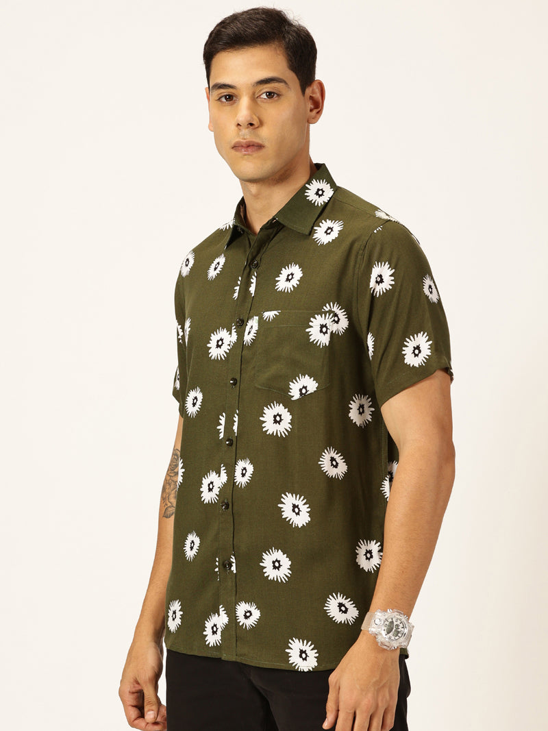 Thomas Scott Men Green Premium Short Sleeves Slim Fit Spread Collar Floral Printed Casual Shirt