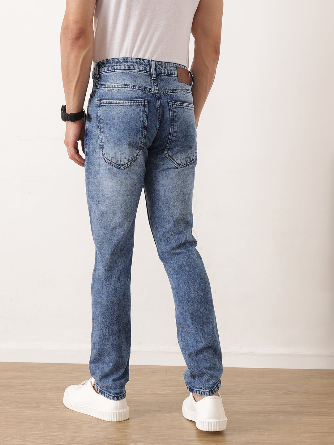 Mid Blue Smart Slim Fit Mid-Rise Clean Look Non Stretchable Jeans For Men
