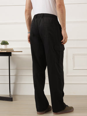 Black Smart Easy Wash Relaxed Fit Mid-Rise Solid Woven Cargo Trouser For Men