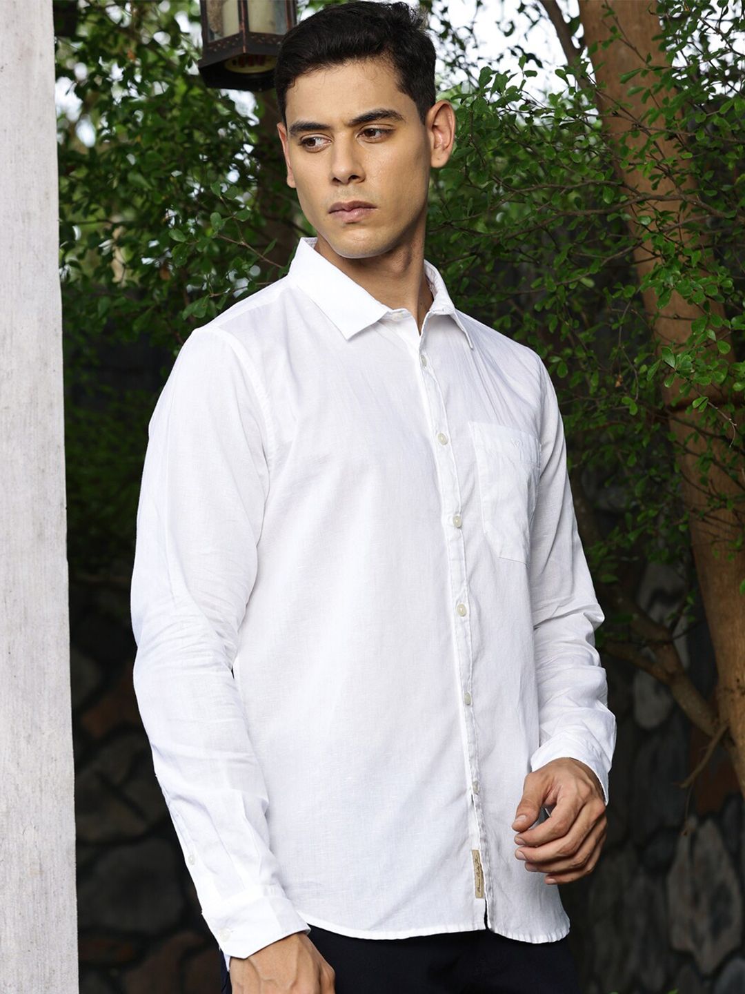 White Premium Regular Fit Long Sleeves Spread Collar Solid Cotton Linen Casual Shirt For Men