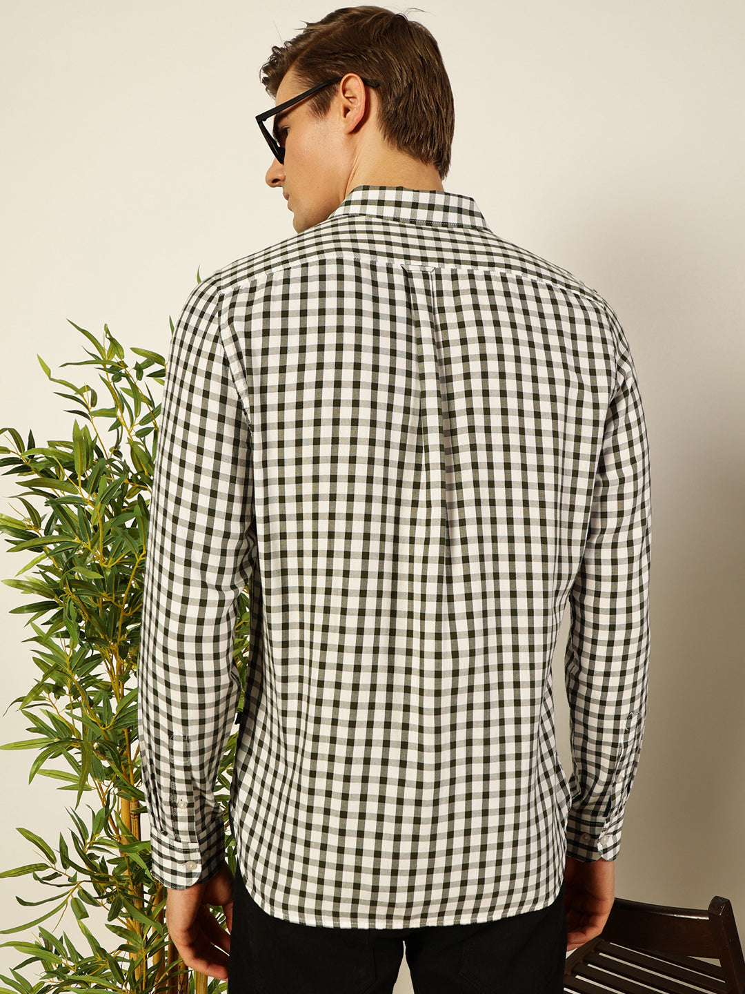 Thomas Scott Men Smart Spread Collar Micro Checked Cotton Slim Fit Casual Shirt