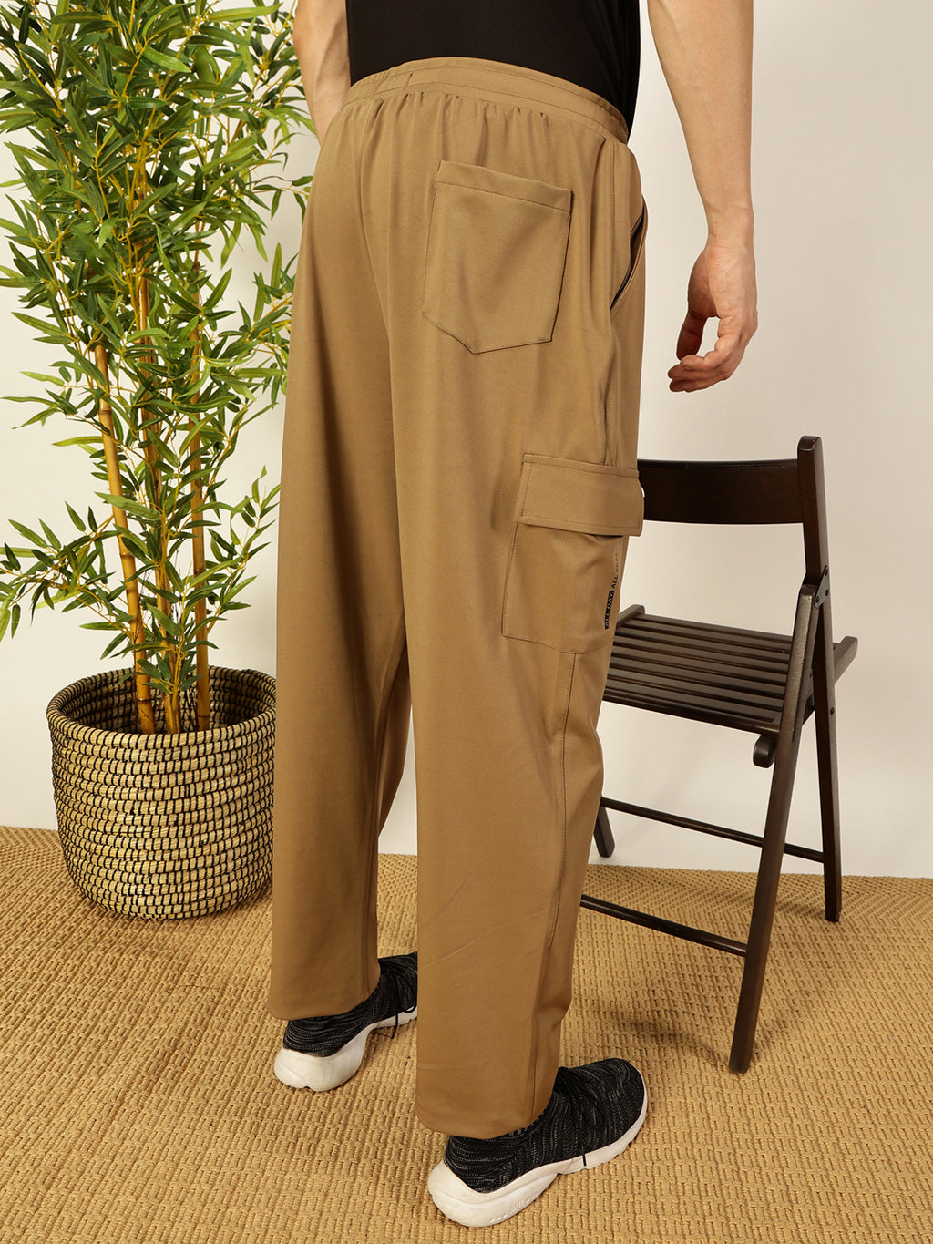 Thomas Scott Men Mid-Rise Track Pants