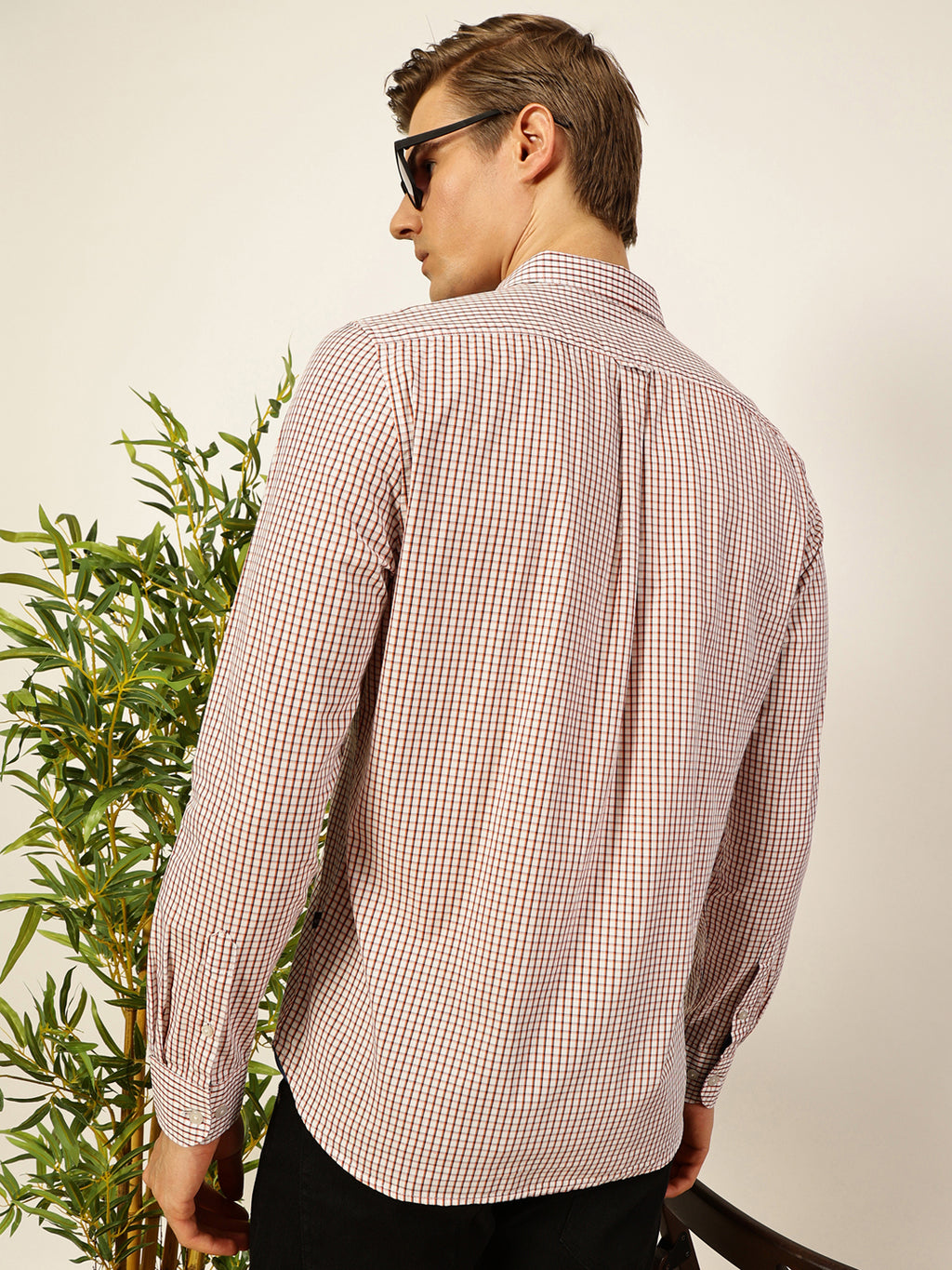 Thomas Scott Men Smart Spread Collar Micro Checked Cotton Slim Fit Casual Shirt