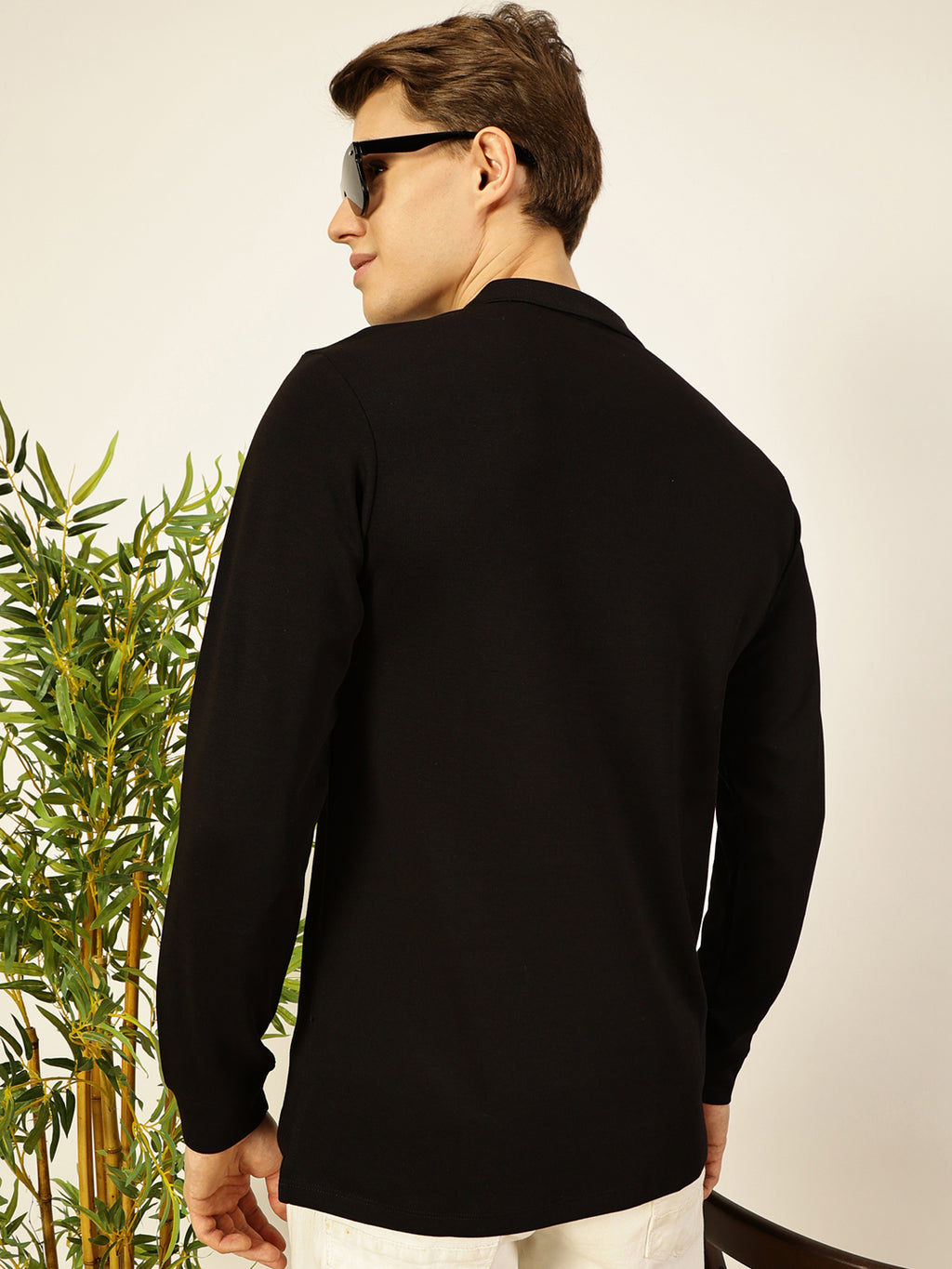 Black Regular Fit Long Sleeves Solid Tshirt