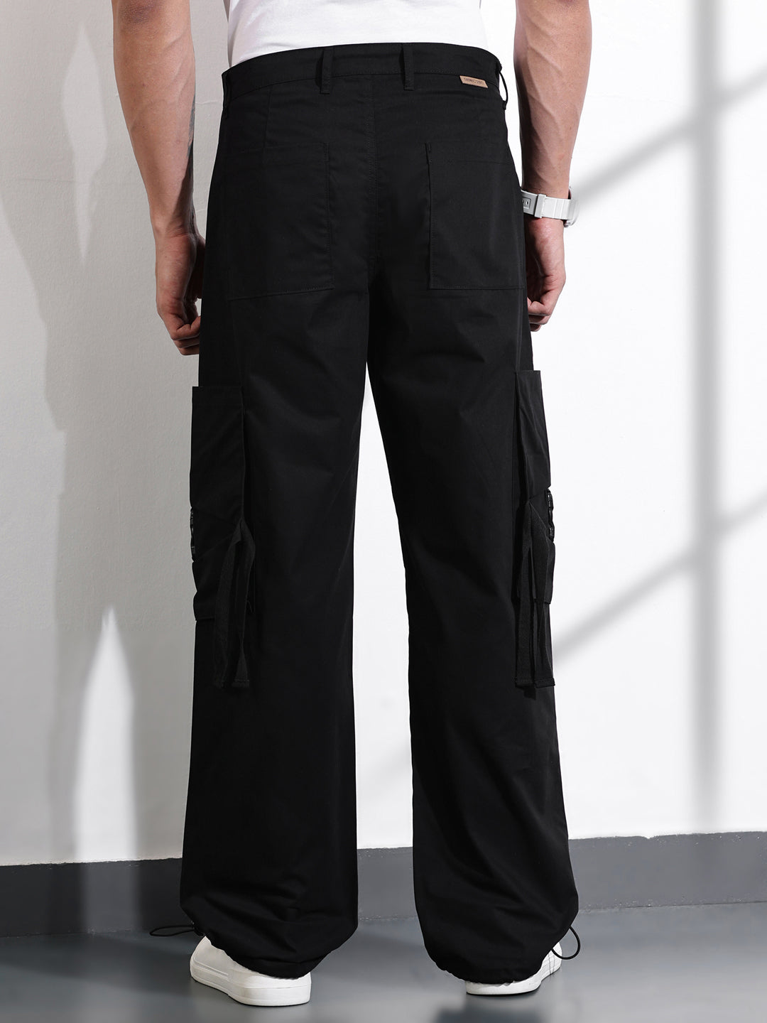 Thomas Scott Men Black Cotton Mid-Rise Original Cargo Trouser