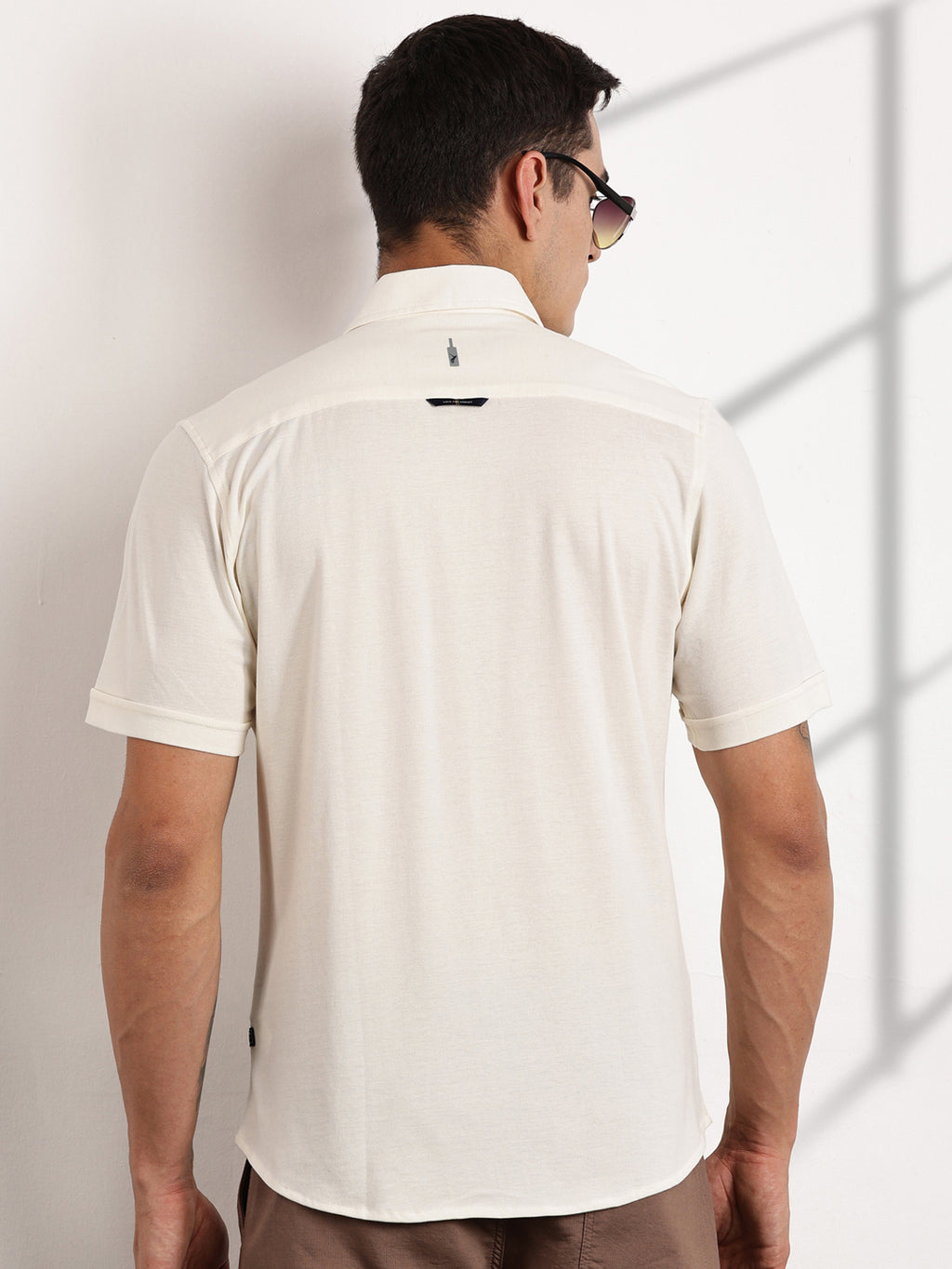 Thomas Scott Men Off White Slim Fit Short Sleeves Solid Knit Shirt
