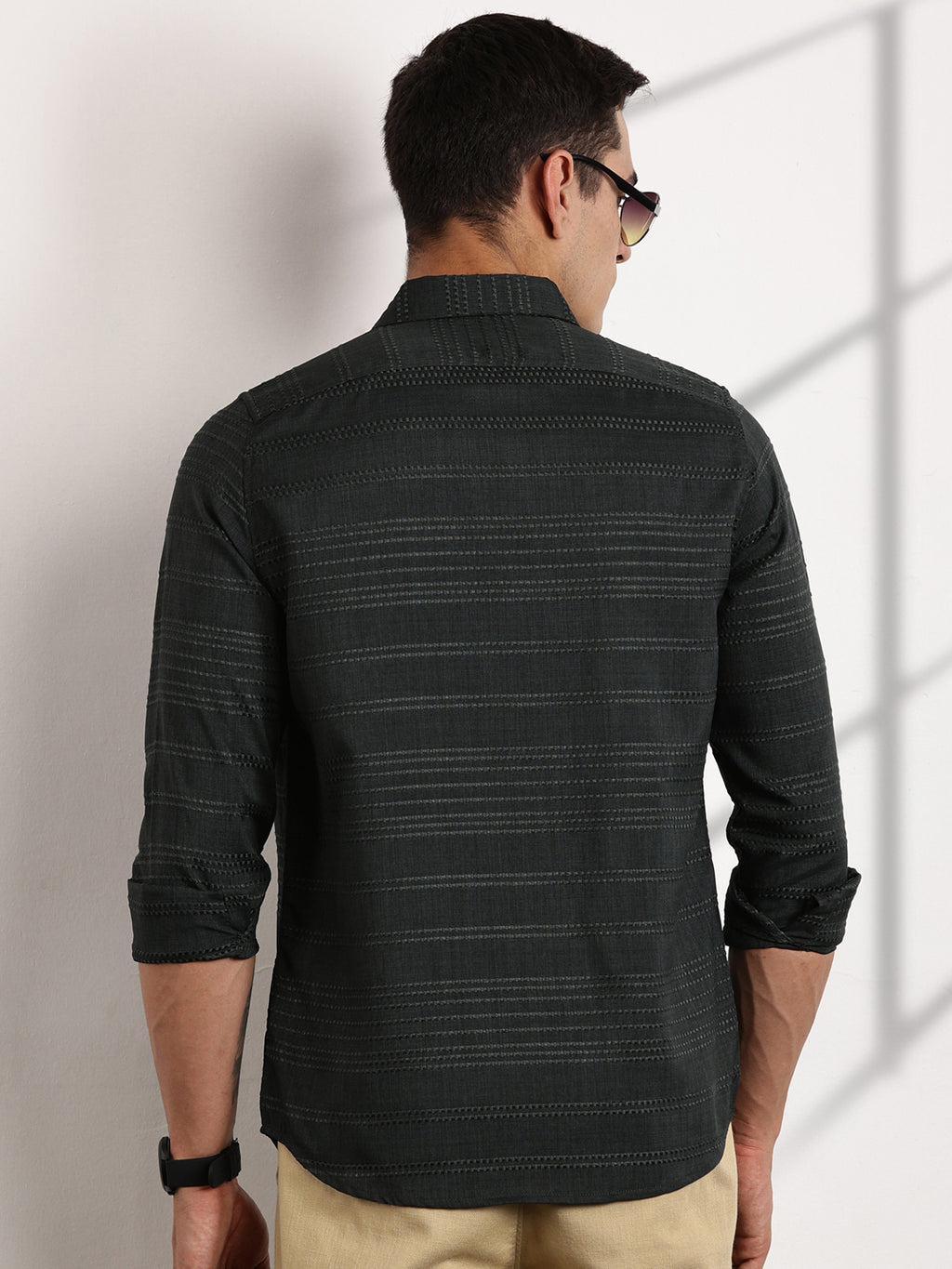 Thomas Scott Men Olive Slim Fit Cutaway Collar Long Sleeves Self Design Casual Shirt