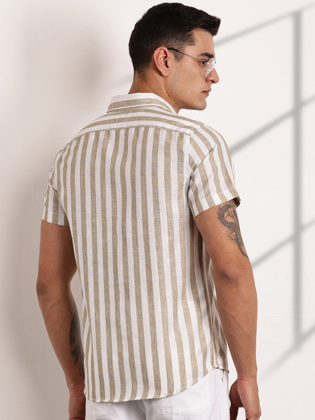 Thomas Scott Men Brown Slim Fit Short Sleeves Vertical Striped Linen Shirt