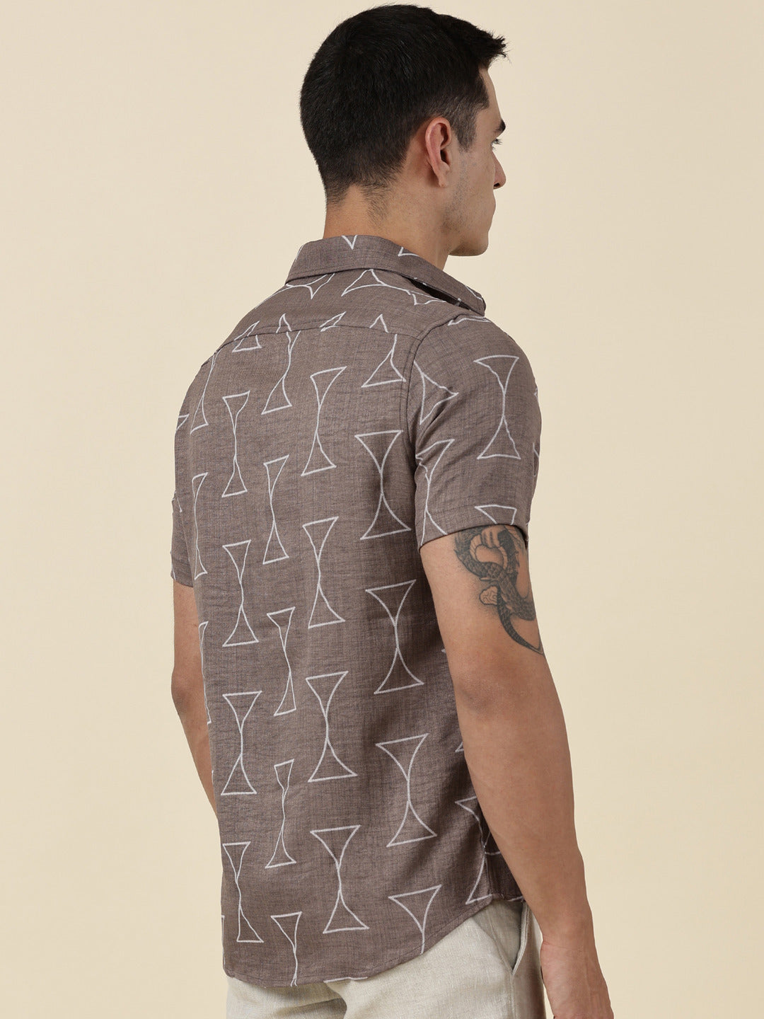Thomas Scott Men Brown Slim Fit Short Sleeves Geometric Print Casual Shirt