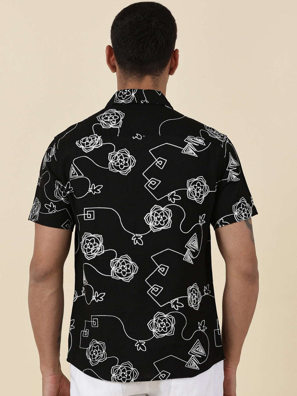 Thomas Scott Men Black Regular Fit Short Sleeves Spread Collar Embroidered Shirt