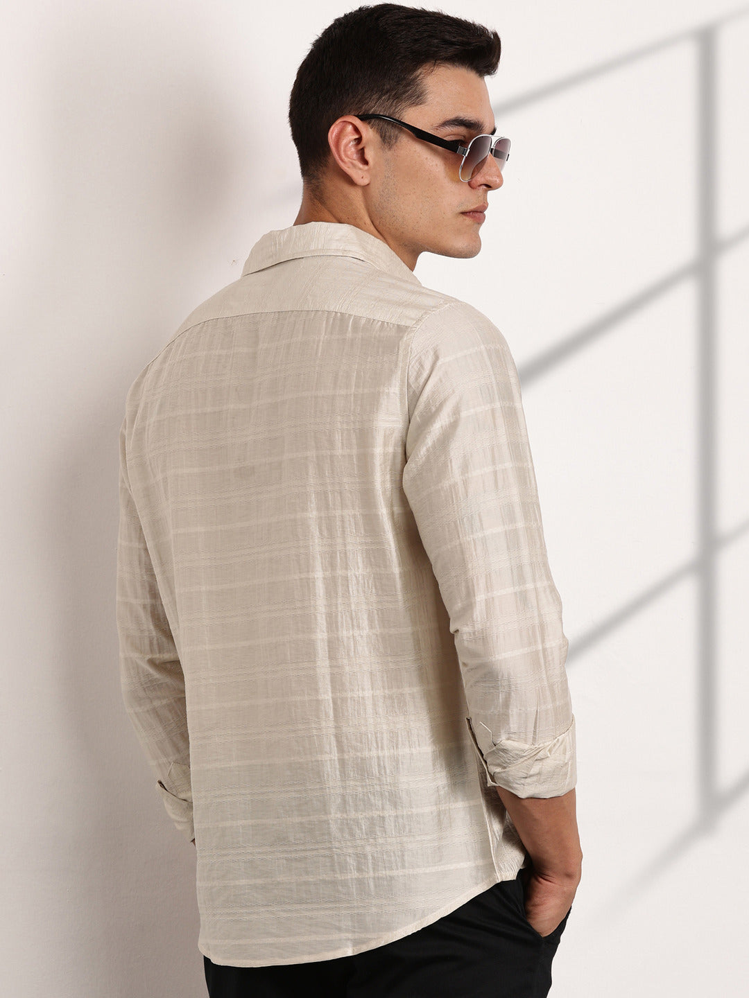 Thomas Scott Men Cream Slim Fit Long Sleeves Horizontal Stripes Casual Shirt