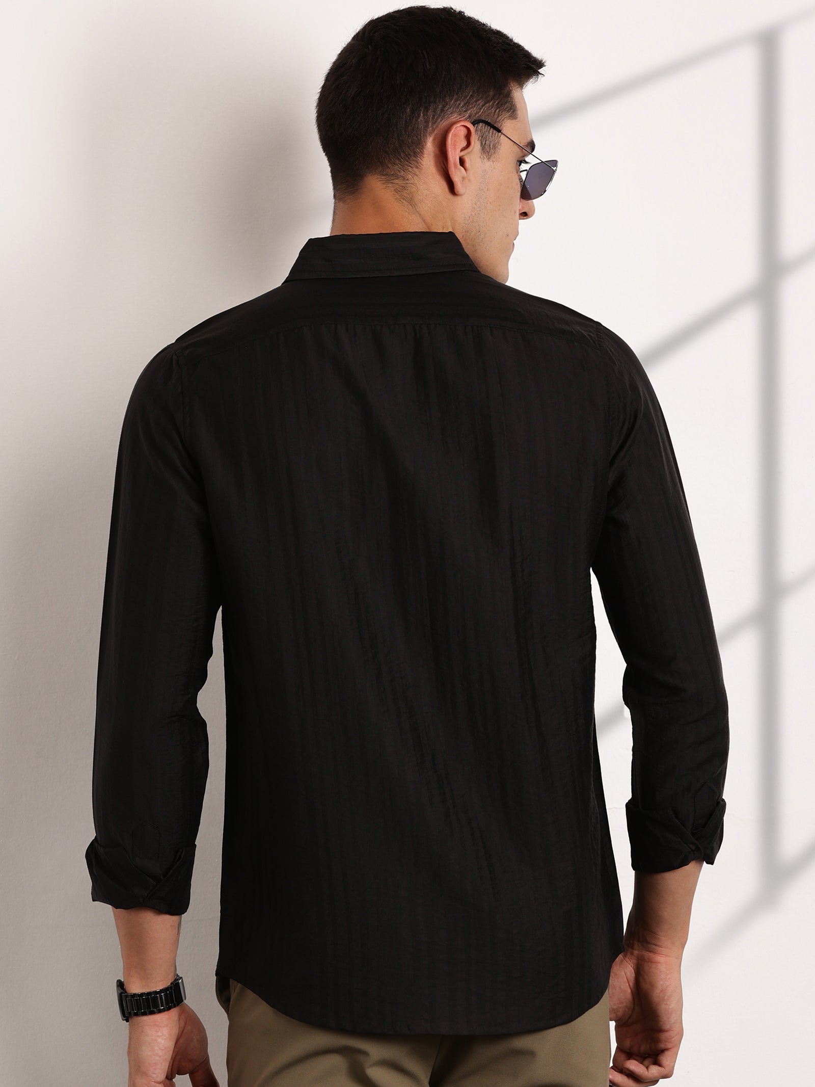 Thomas Scott Men Black Slim Fit Long Sleeves Vertical Stripes Casual Shirt
