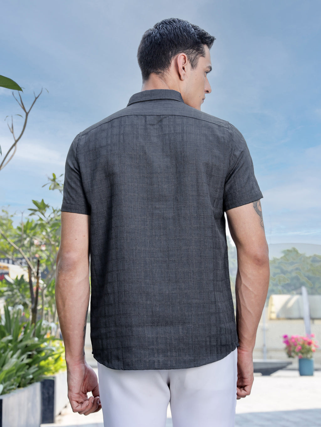 Thomas Scott Men Dk.Grey Slim Fit Short Sleeves Windowpane Checks Woven Casual Shirt