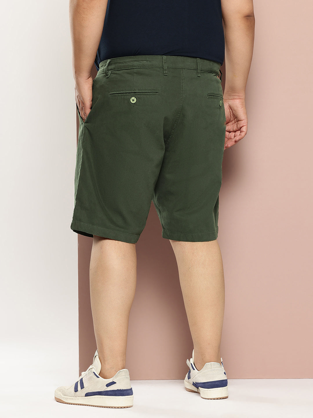 Thomas Scott Men Green Plus Size Regular fit Mid-rise Cotton Woven Outdoor Shorts