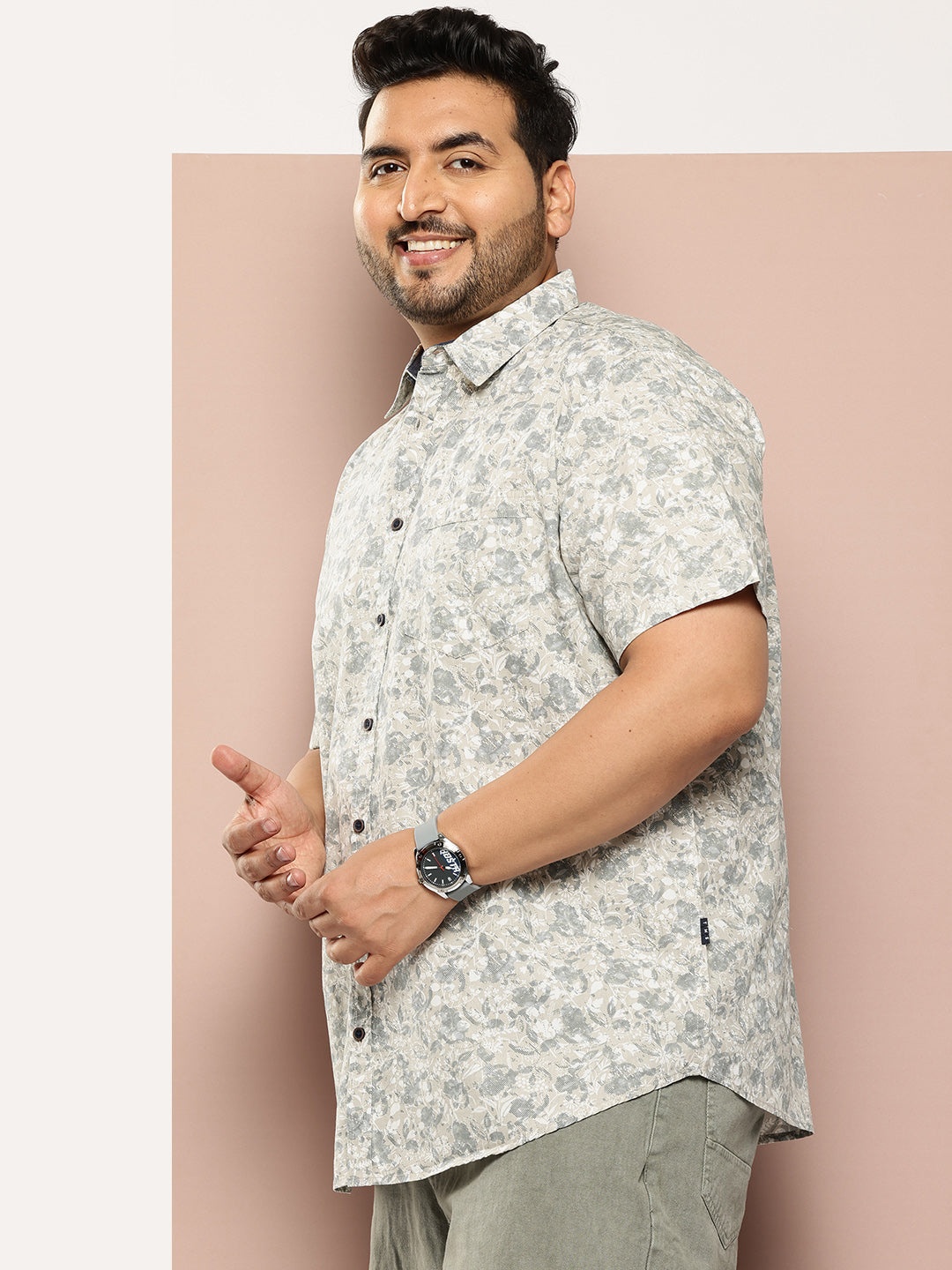 Thomas Scott Men Grey Plus Size Regular Fit Short Sleeves Floral Printed Woven Casual Shirt
