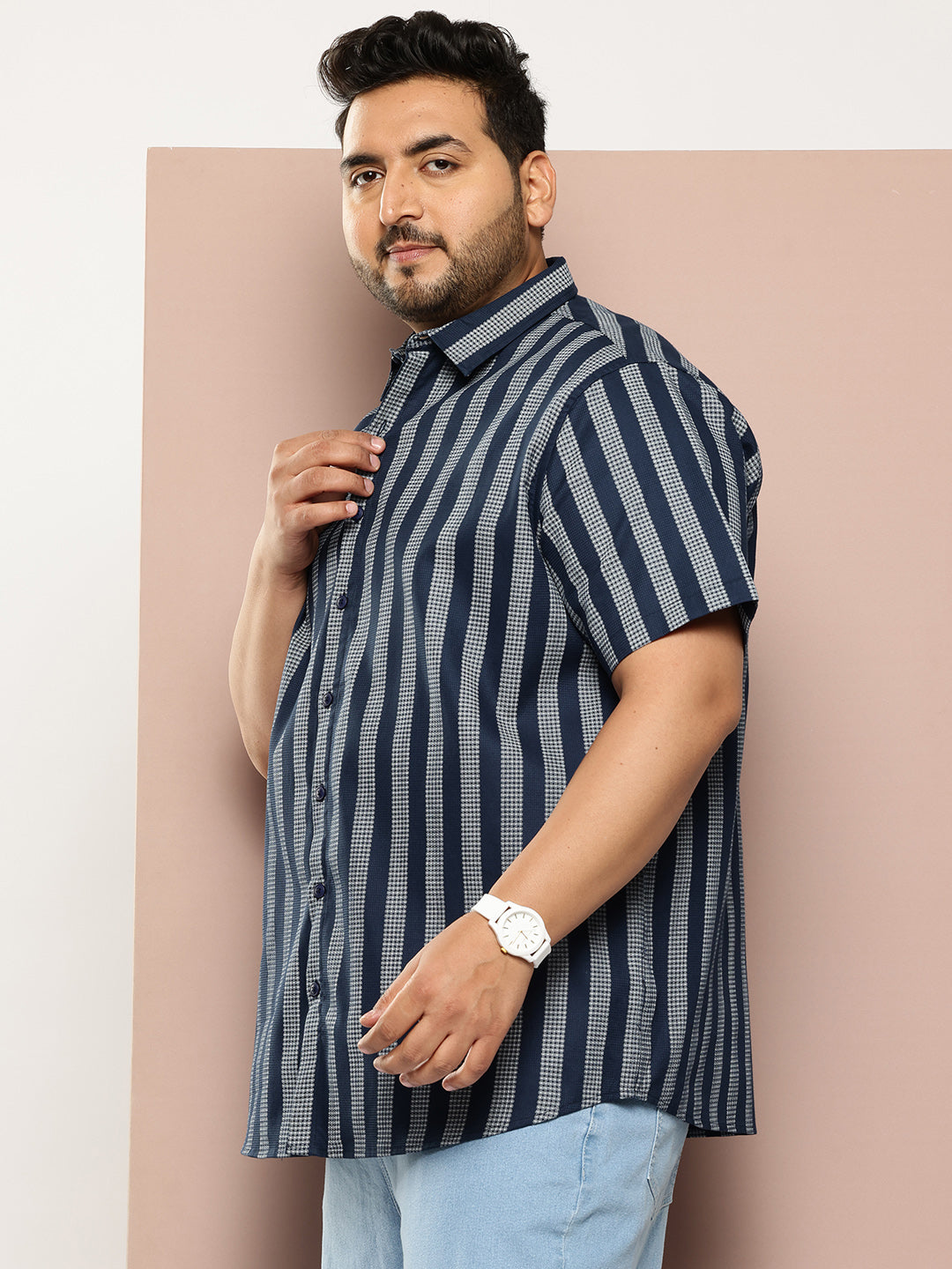 Thomas Scott Men Blue Plus Size Regular Fit Short Sleeves Waffle Printed Woven Casual Shirt