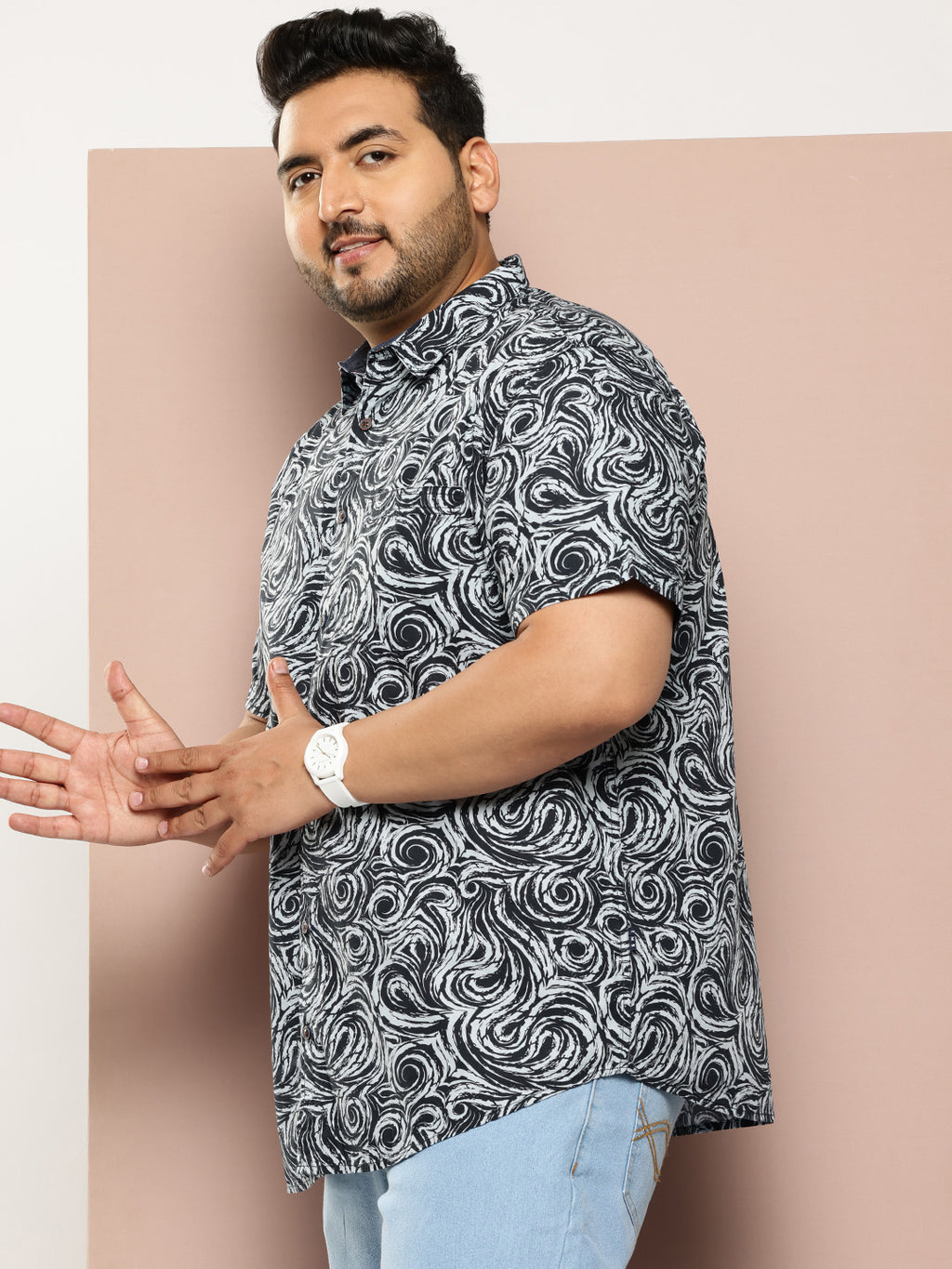 Thomas Scott Men Navy Plus Size Regular Fit Short Sleeves Abstract Print Woven Casual Shirt