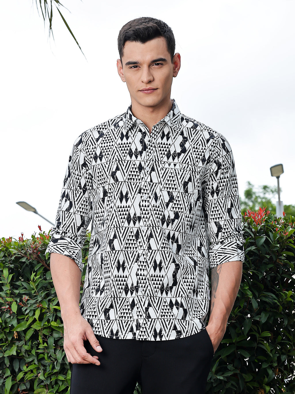Thomas Scott Men Black Regular Fit Long Sleeves Geometric Print Pure Cotton Casual Shirt
