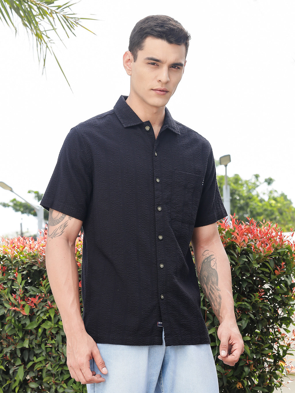 Thomas Scott Men Black Slim Fit Short Sleeves Self Design Seersucker Shirt