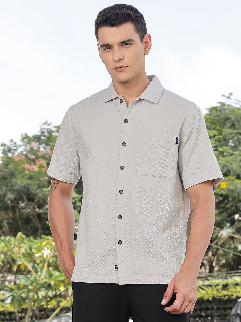 Thomas Scott Men Grey Slim Fit Short Sleeves Self Design Seersucker Shirt