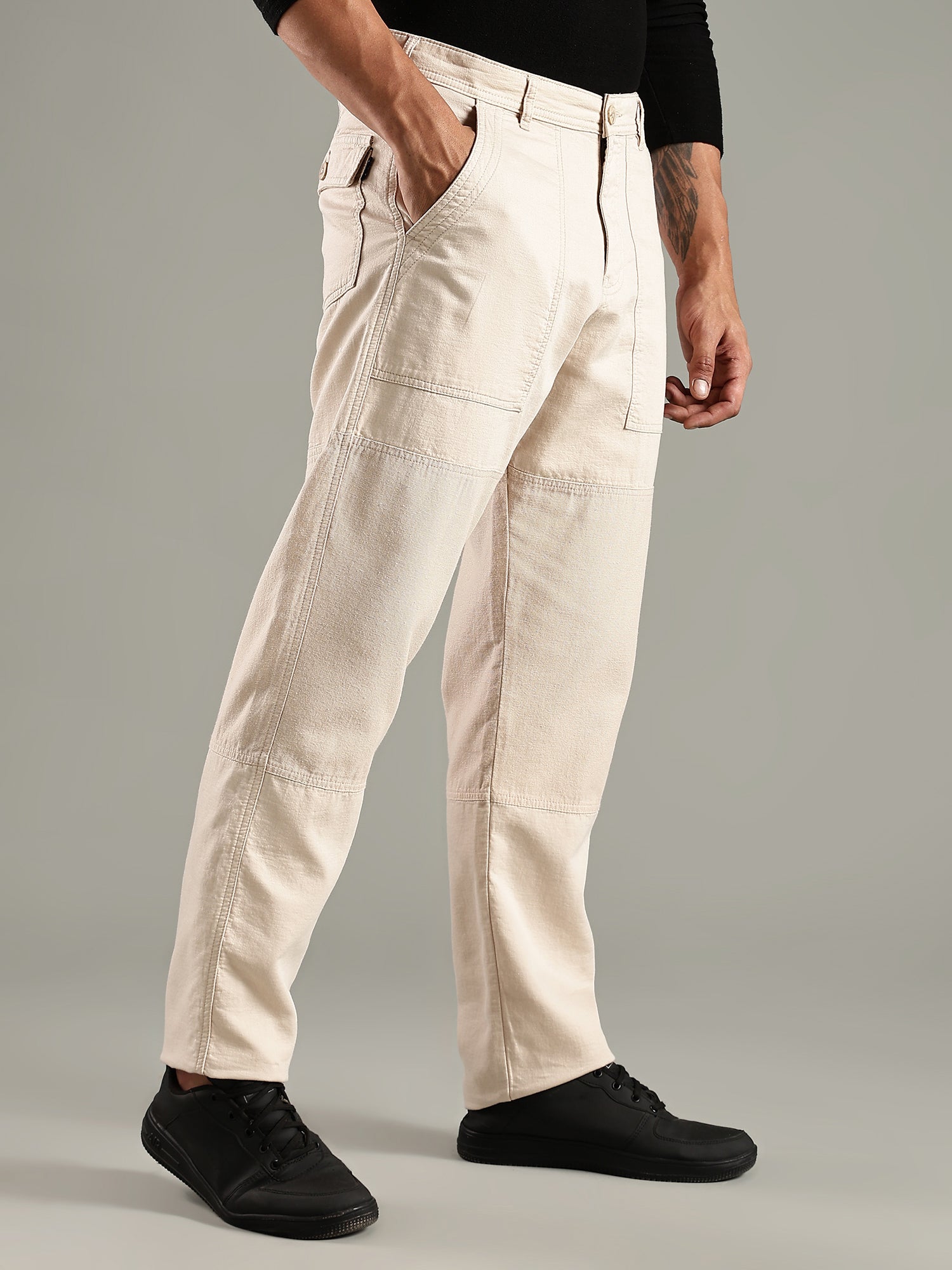 Thomas Scott Men Cream Mid-Rise Relaxed Fit Woven Trouser