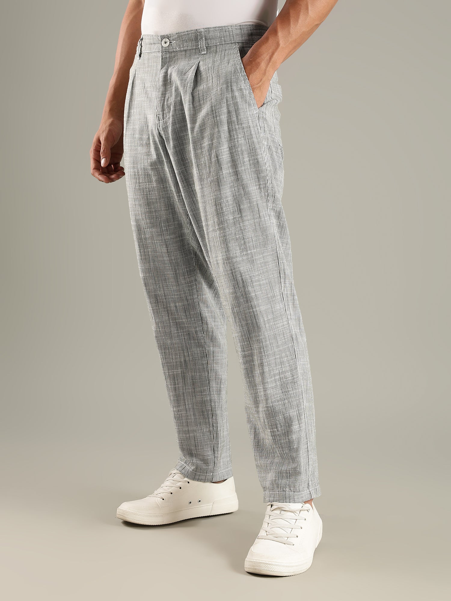 Thomas Scott Men Green Straight Fit Mid-Rise Sriped Linen Trouser