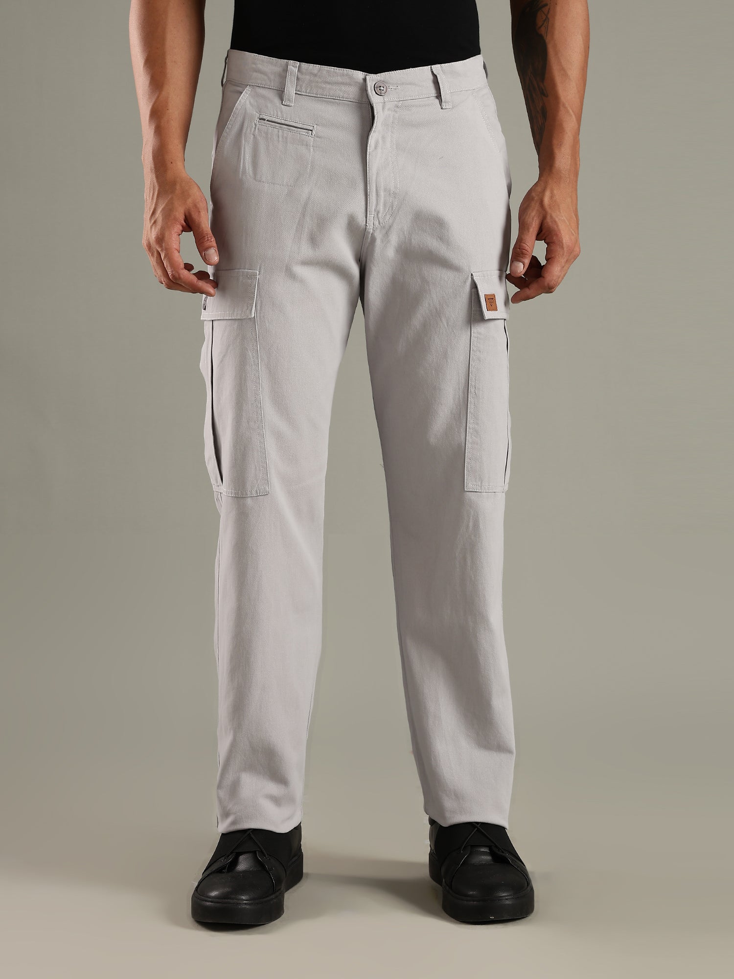 Thomas Scott Men LightGrey Mid-Rise Straight Fit Woven Cargo Trouser