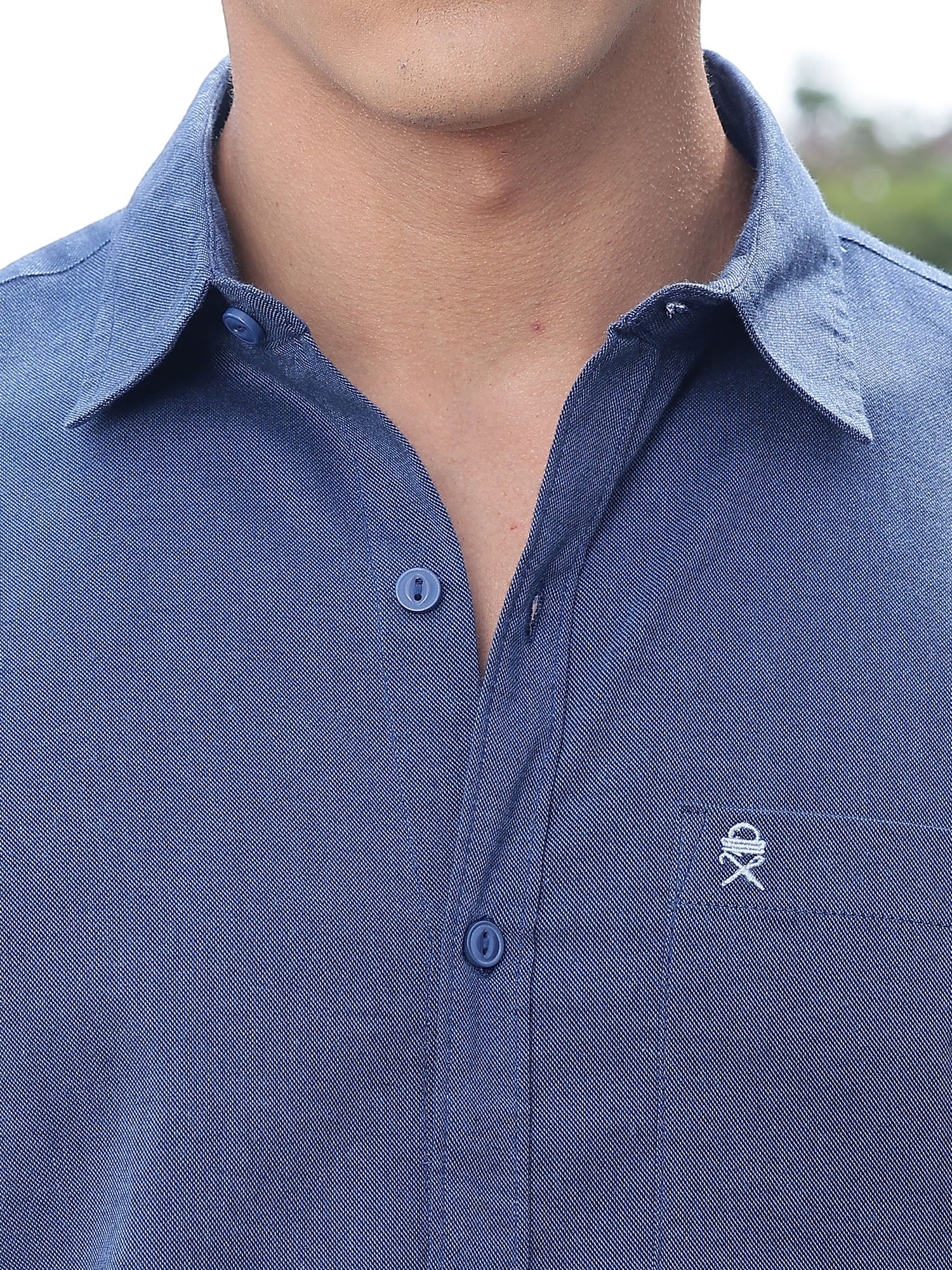 Thomas Scott Men Dark Blue Slim Fit Long Sleeves Spread Collar Solid Cotton Casual Shirt