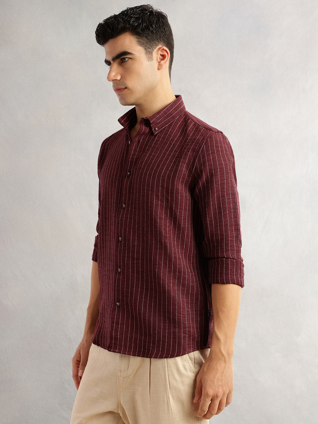 Thomas Scott Men Maroon Slim Fit Long Sleeves Button-Down Collar Polyester Seersucker Casual Shirt