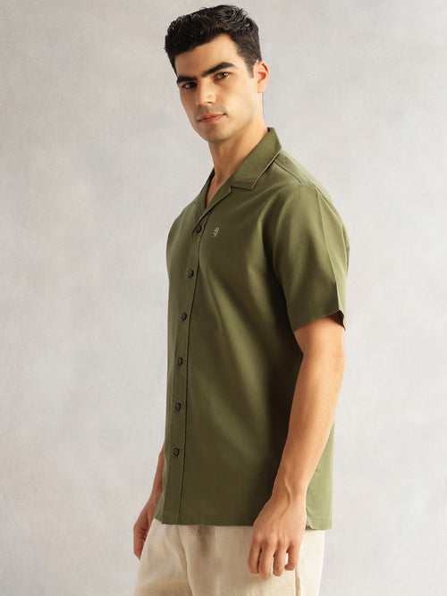 Thomas Scott Men Green Oversized Fit Short Sleeves Cuban Collar Solid Cotton Linen Casual Shirt