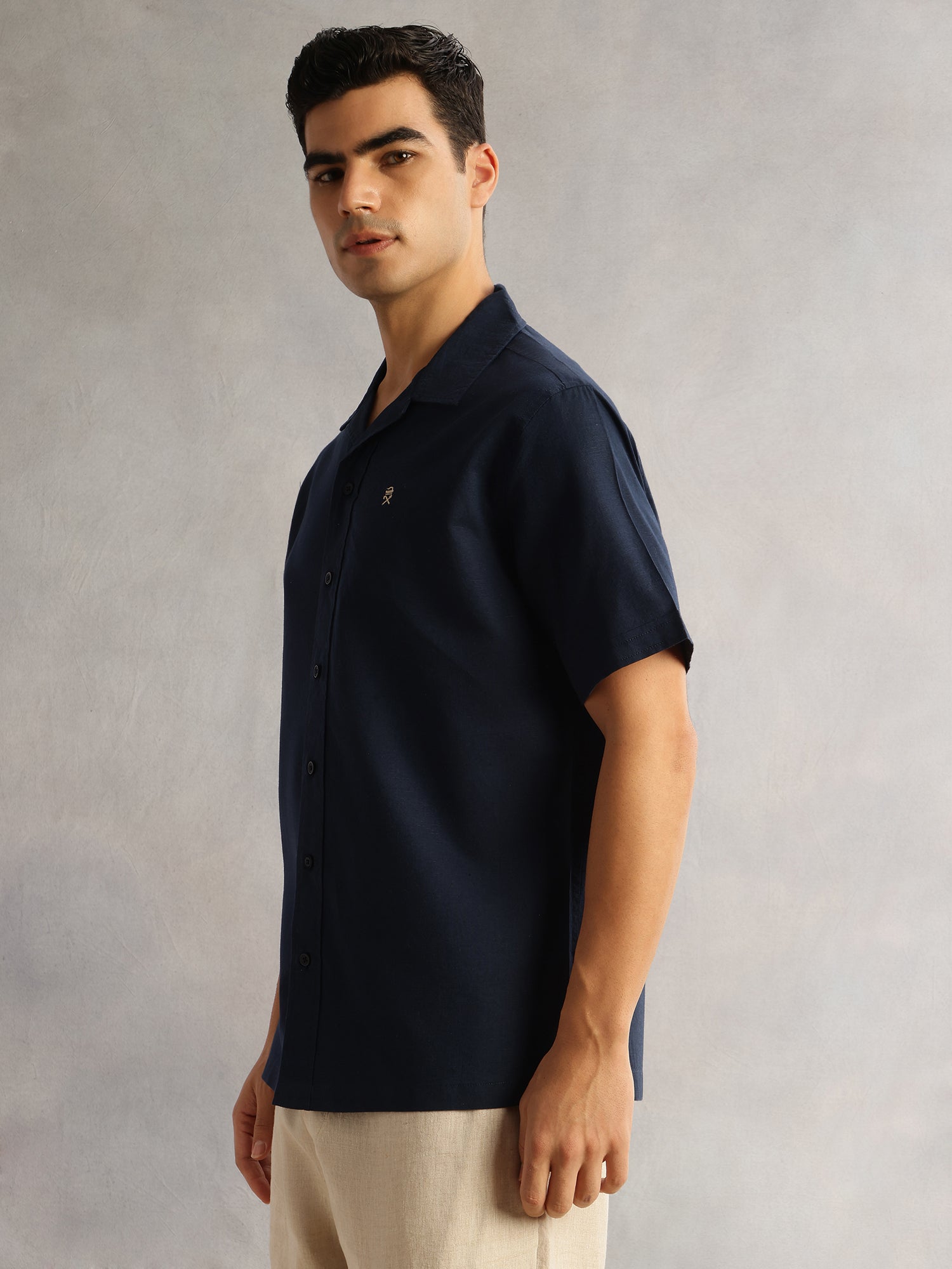 Thomas Scott Men Navy Oversized Fit Short Sleeves Cuban Collar Solid Cotton Linen Casual Shirt