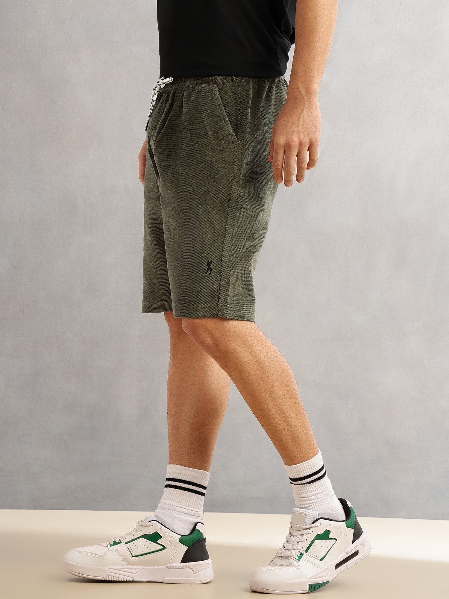Thomas Scott Men Mint Regular Fit Mid-Rise Corduroy Casual Shorts