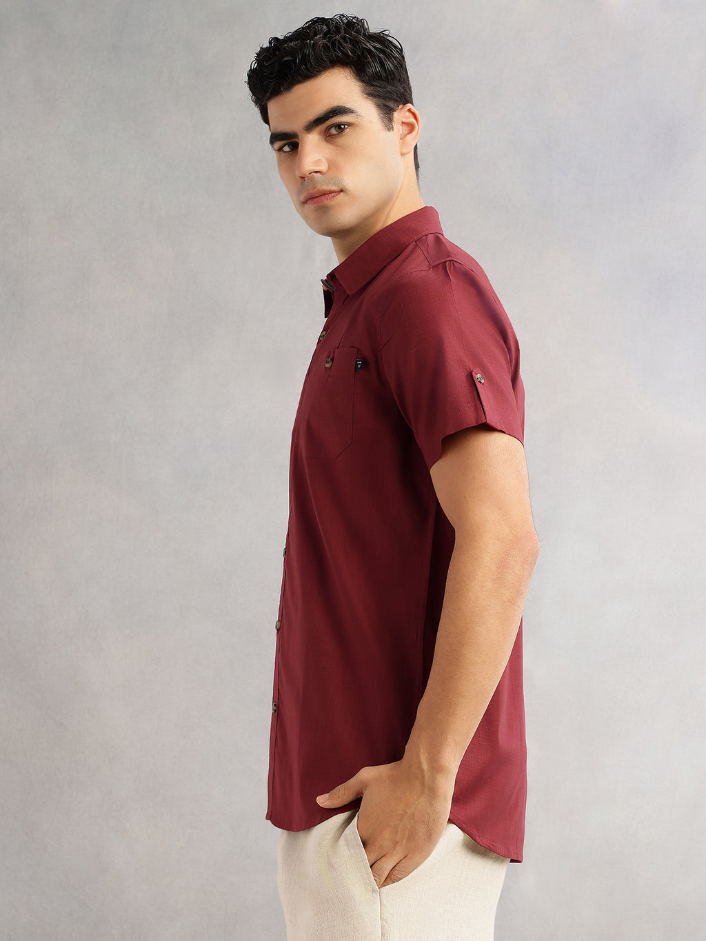 Thomas Scott Men Maroon Regular Fit Short Sleeves Spread Collar 100% Cotton Casual Shirt