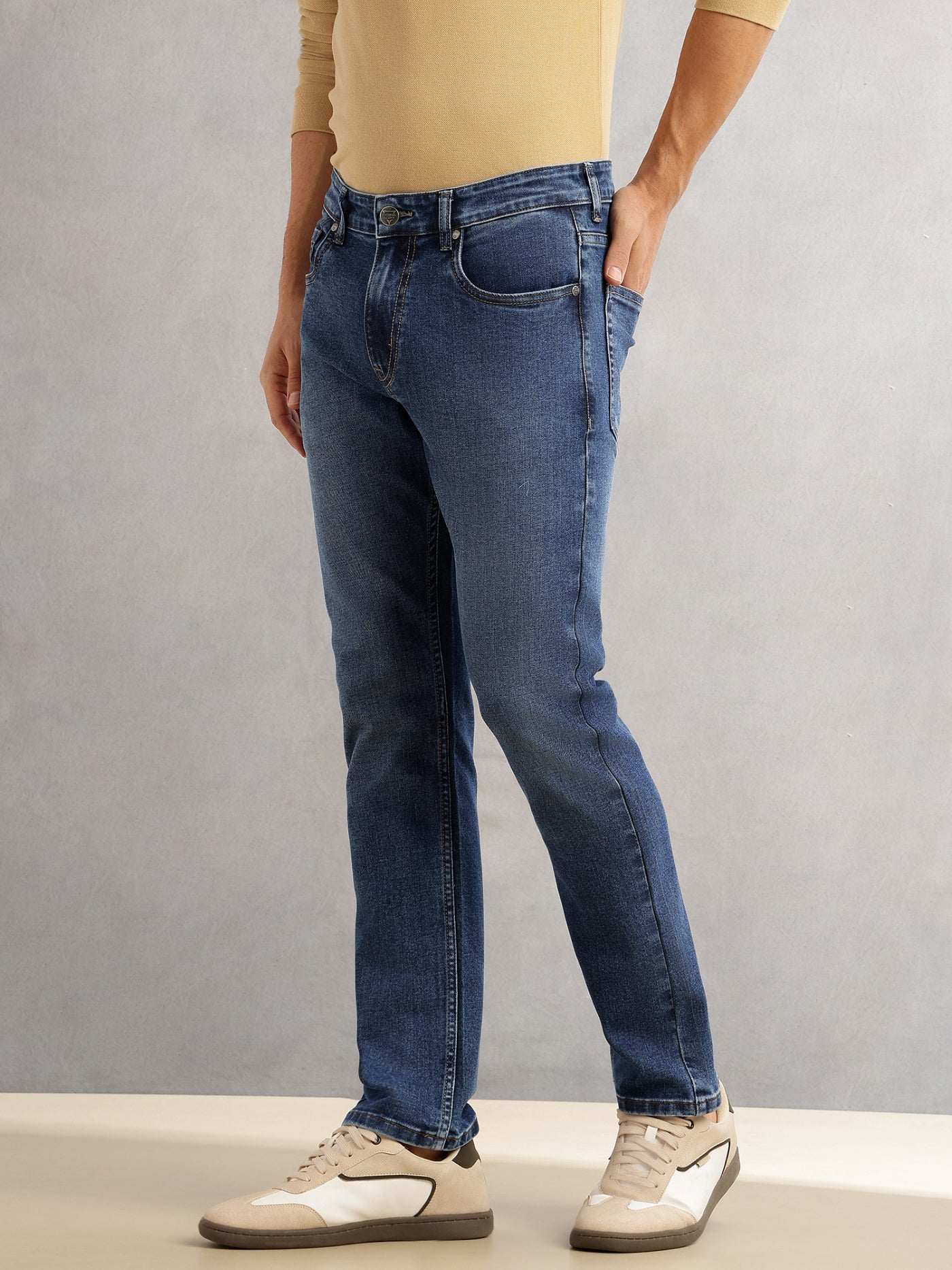 Thomas Scott Men Dark Blue Straight Fit Mid-Rise 5 Pockets Faded Stretchable Jeans
