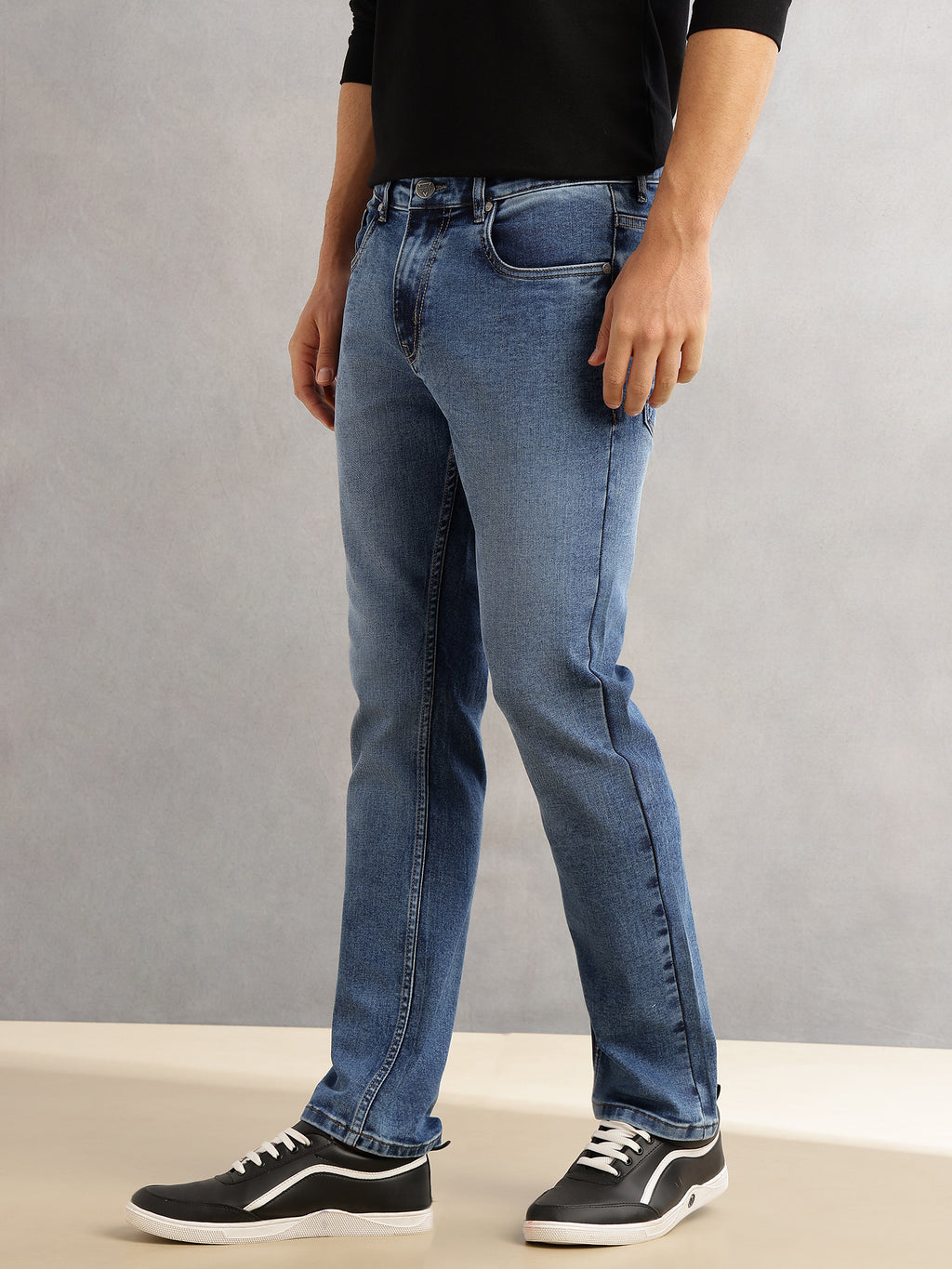 Thomas Scott Men Mid Blue Straight Fit Mid-Rise 5 Pockets Faded Stretchable Jeans